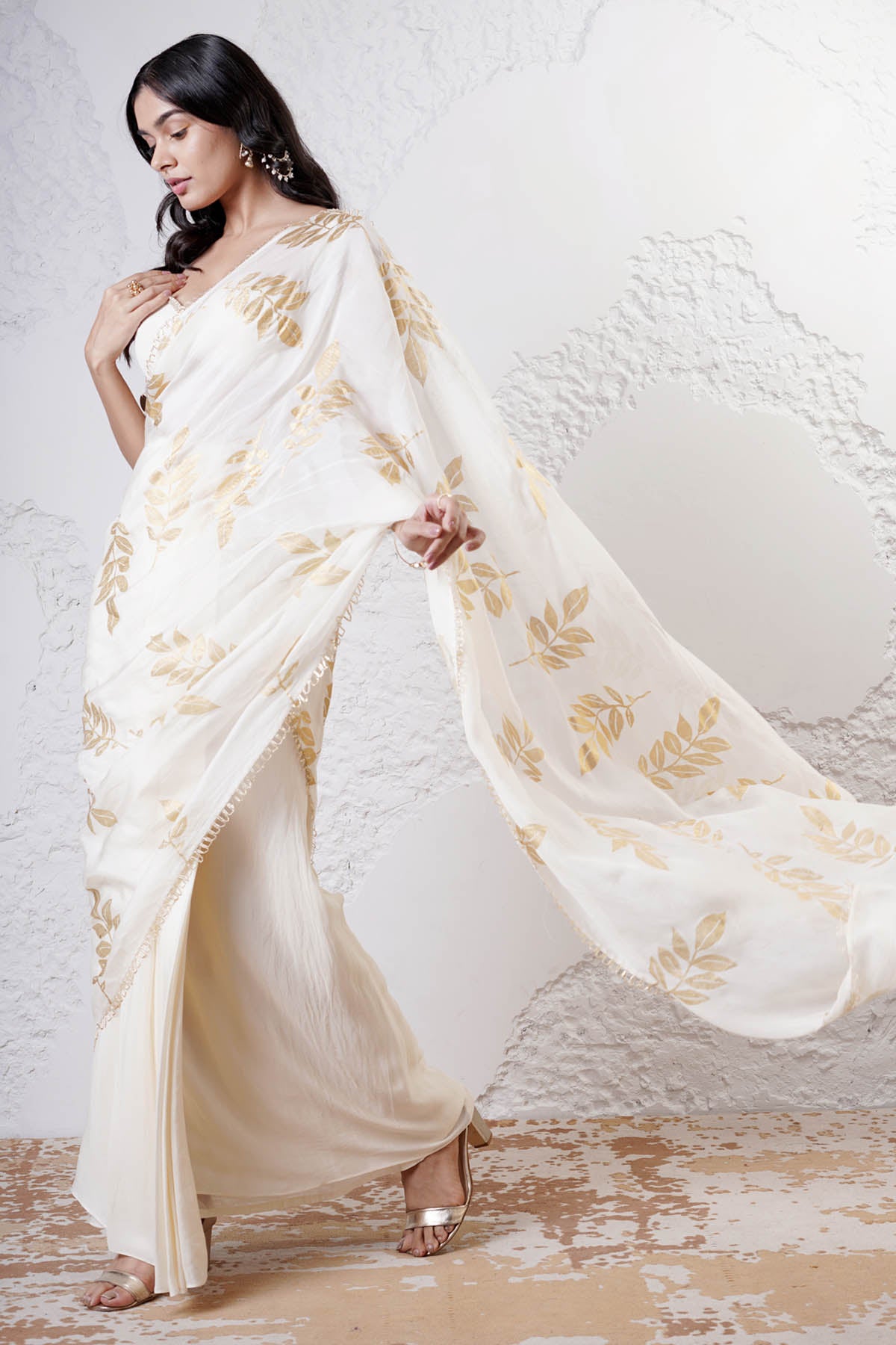 Ivory Foil Print Saree & Blouse