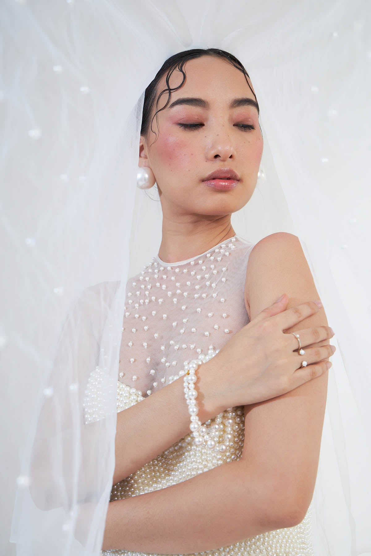 White Mermaid-Cut Pearl Gown