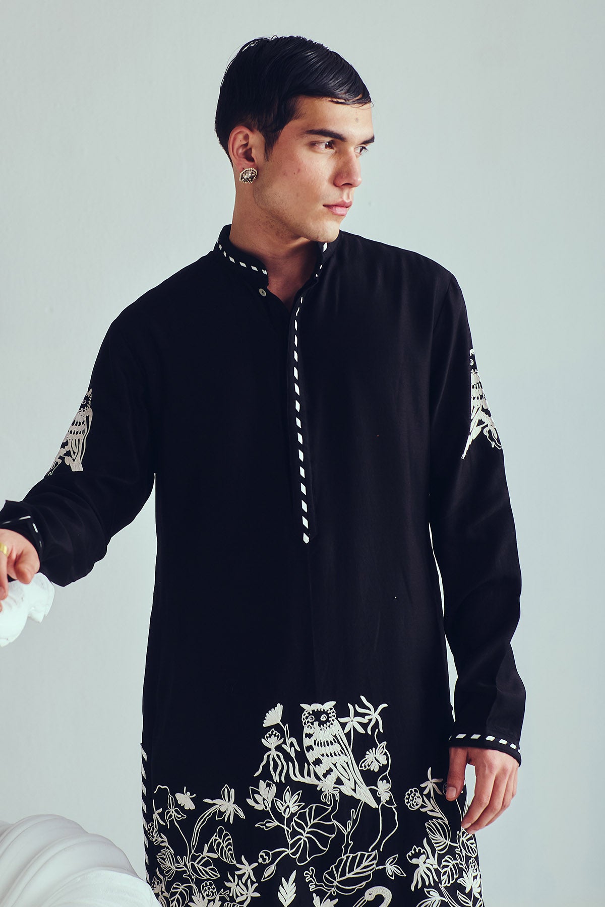 Aari Embroidered Black Kurta Set