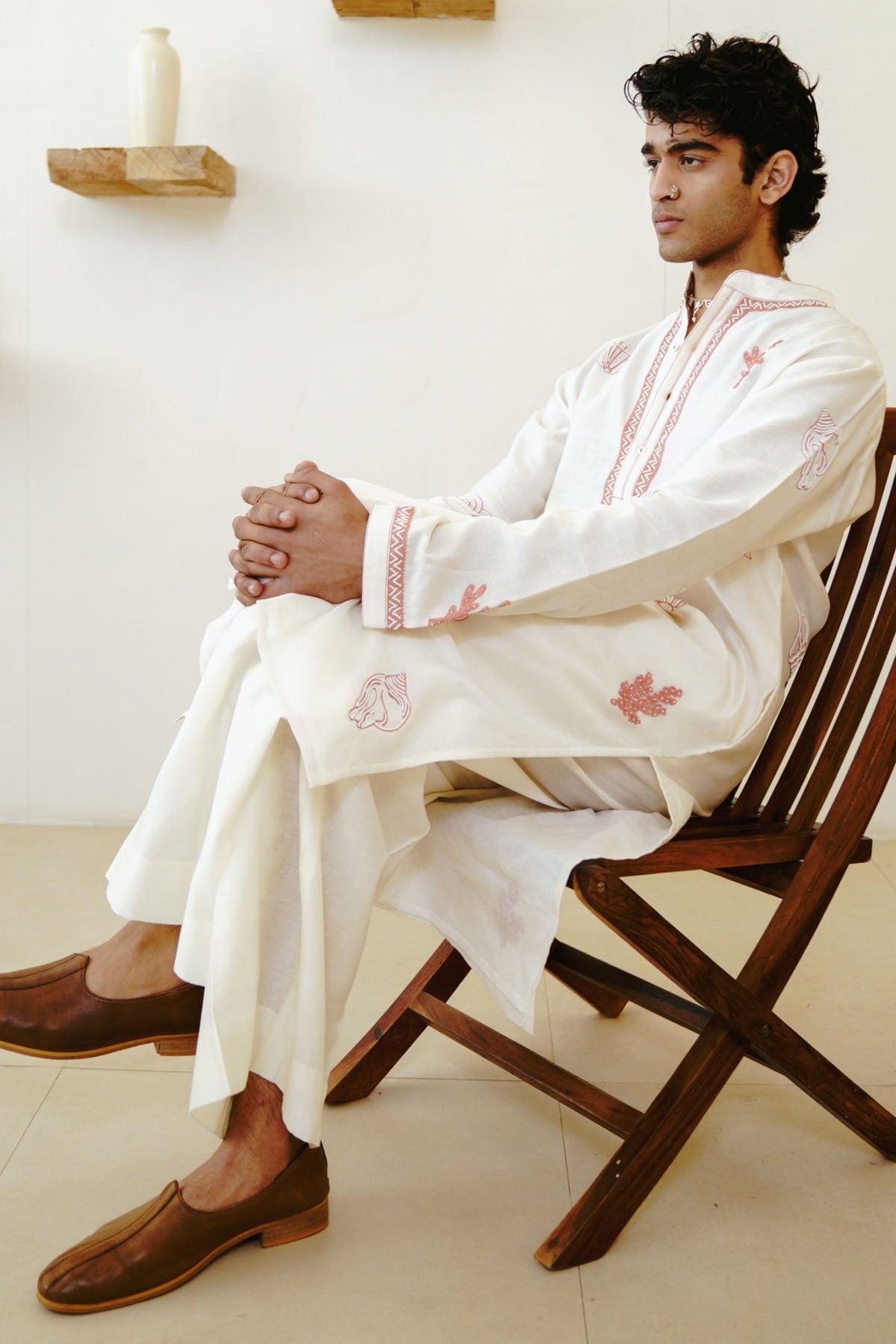 Aari Embroidered Ivory Kurta Set