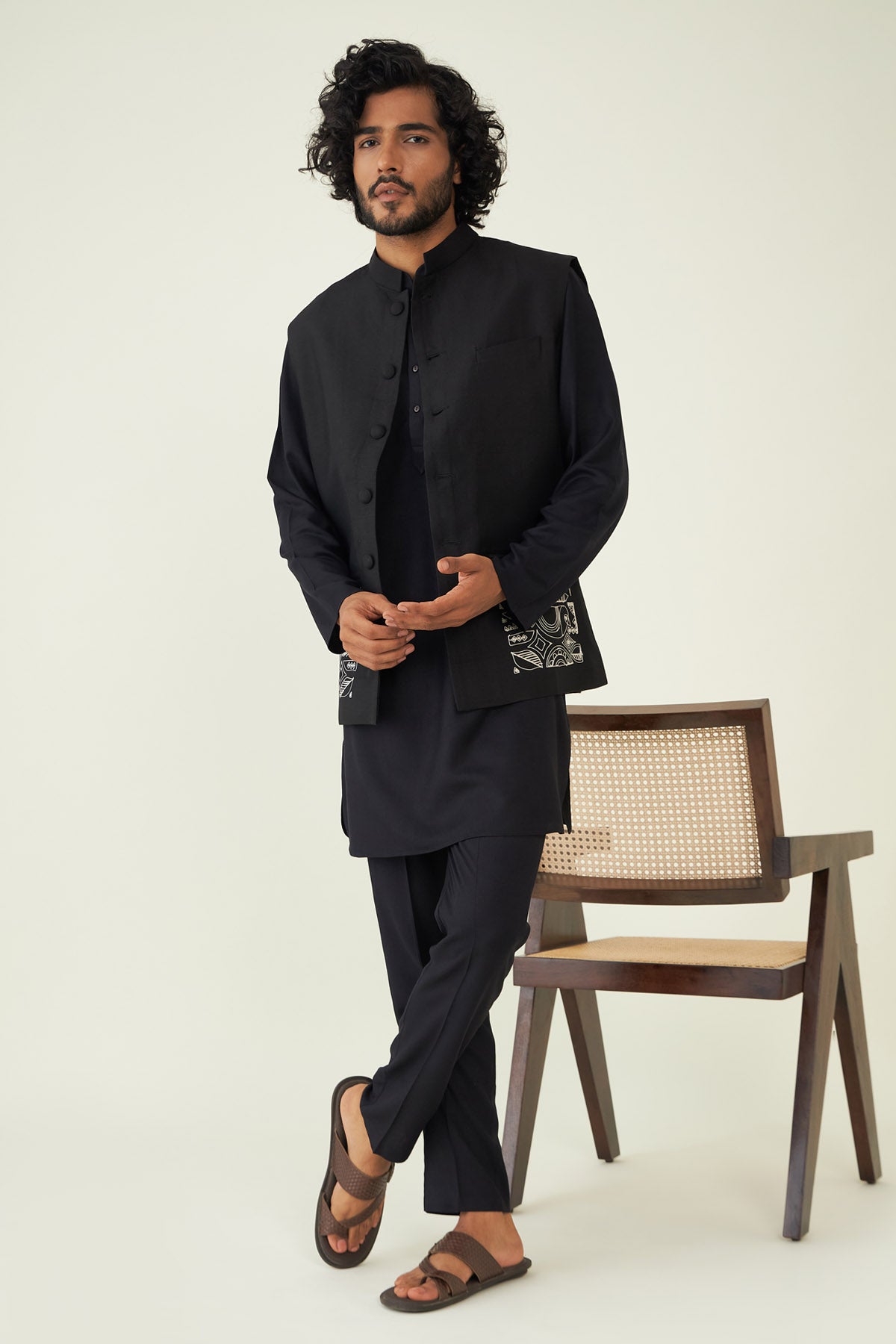 Abstract Embroidered Bundi Set