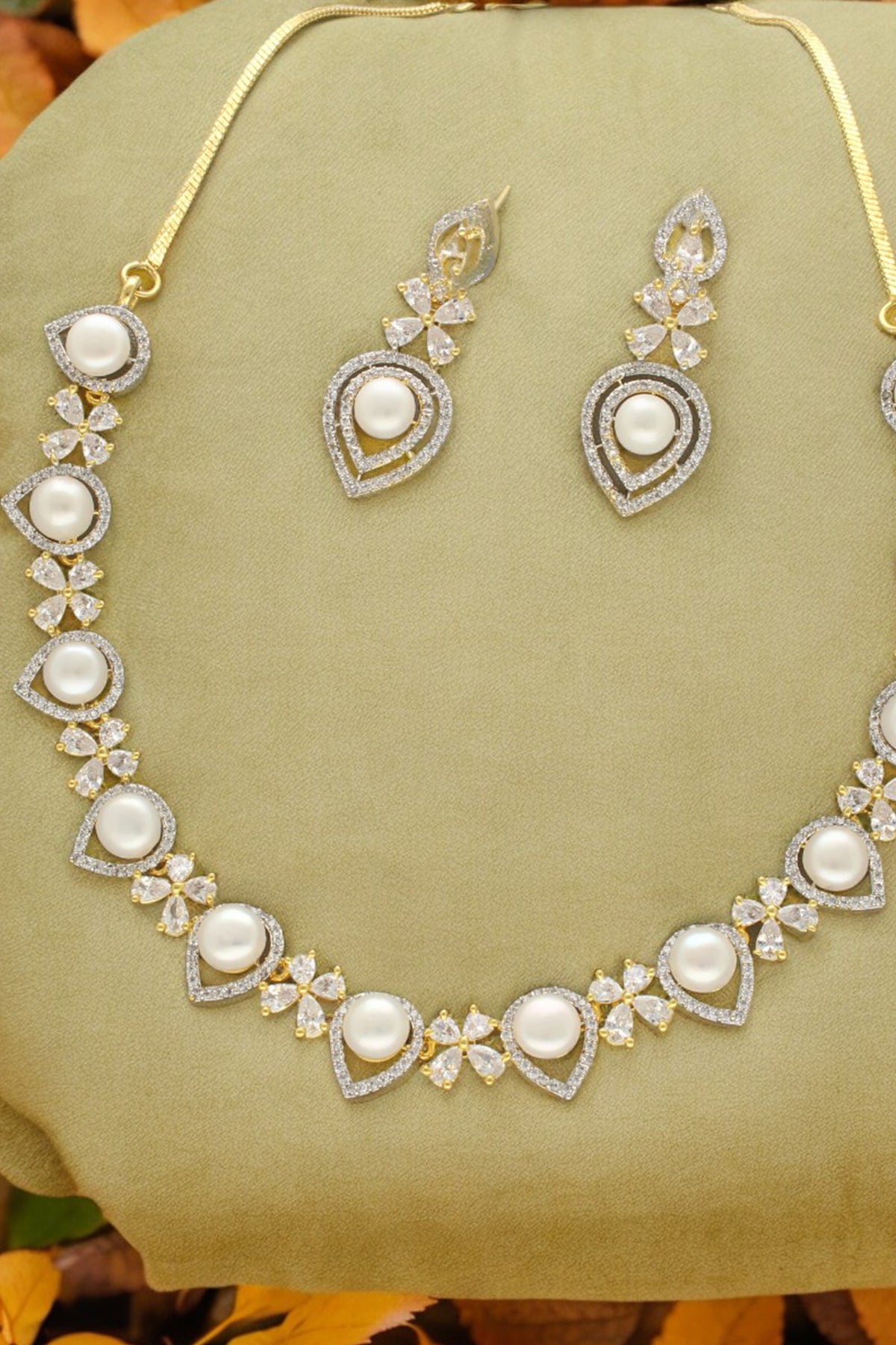 Alloy Cubic White Jewellery Set