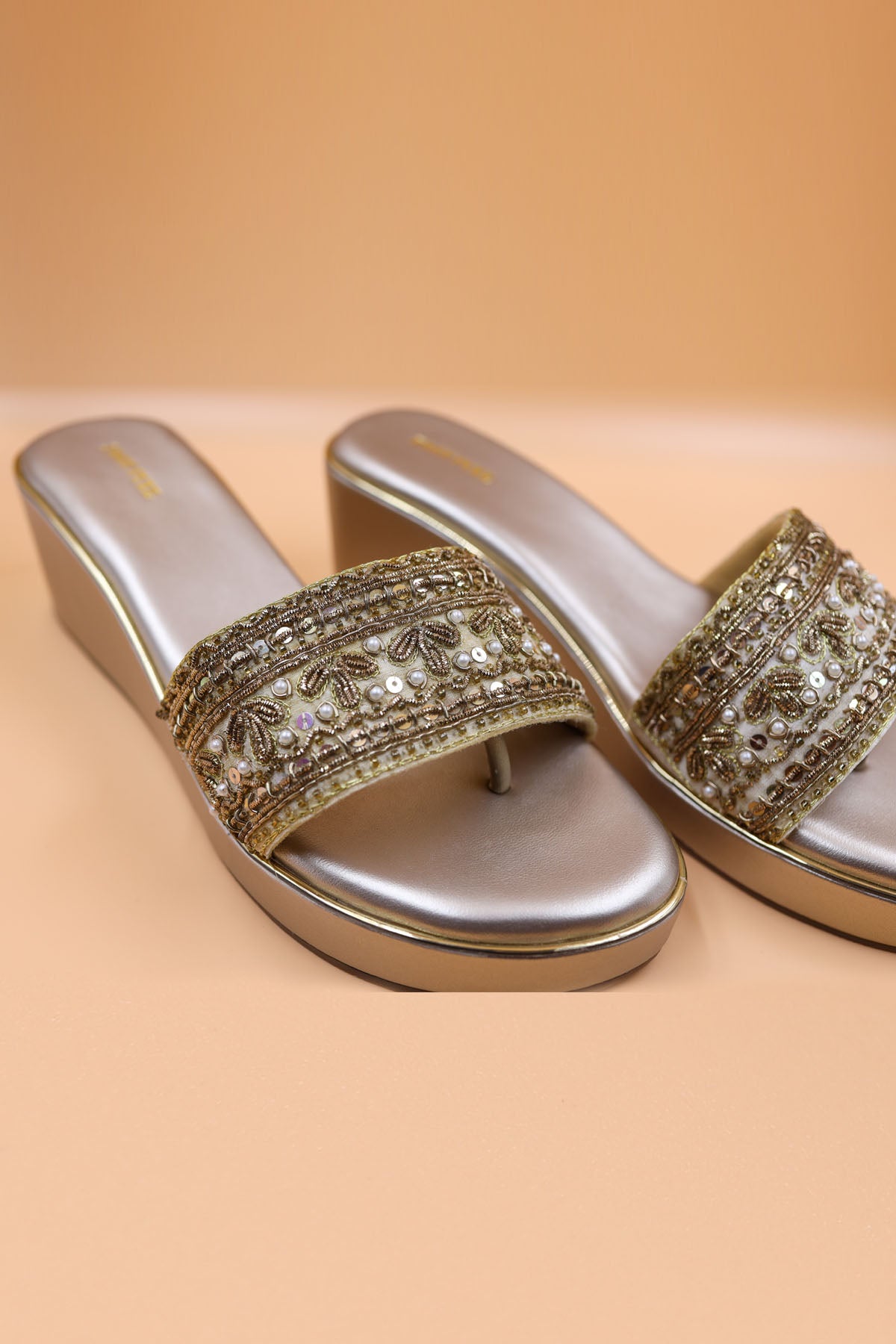 Beige Anchor Thread Wedges