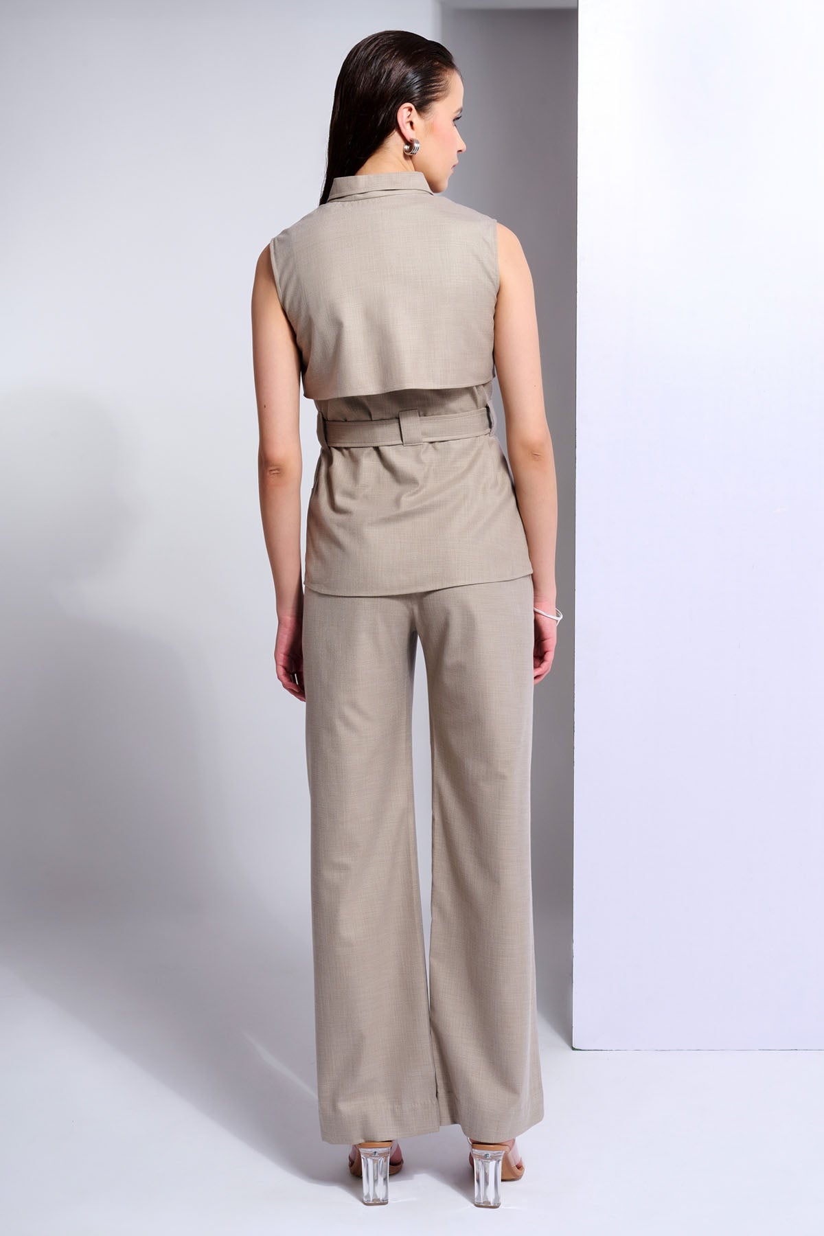 Beige Sleeveless Collar Top