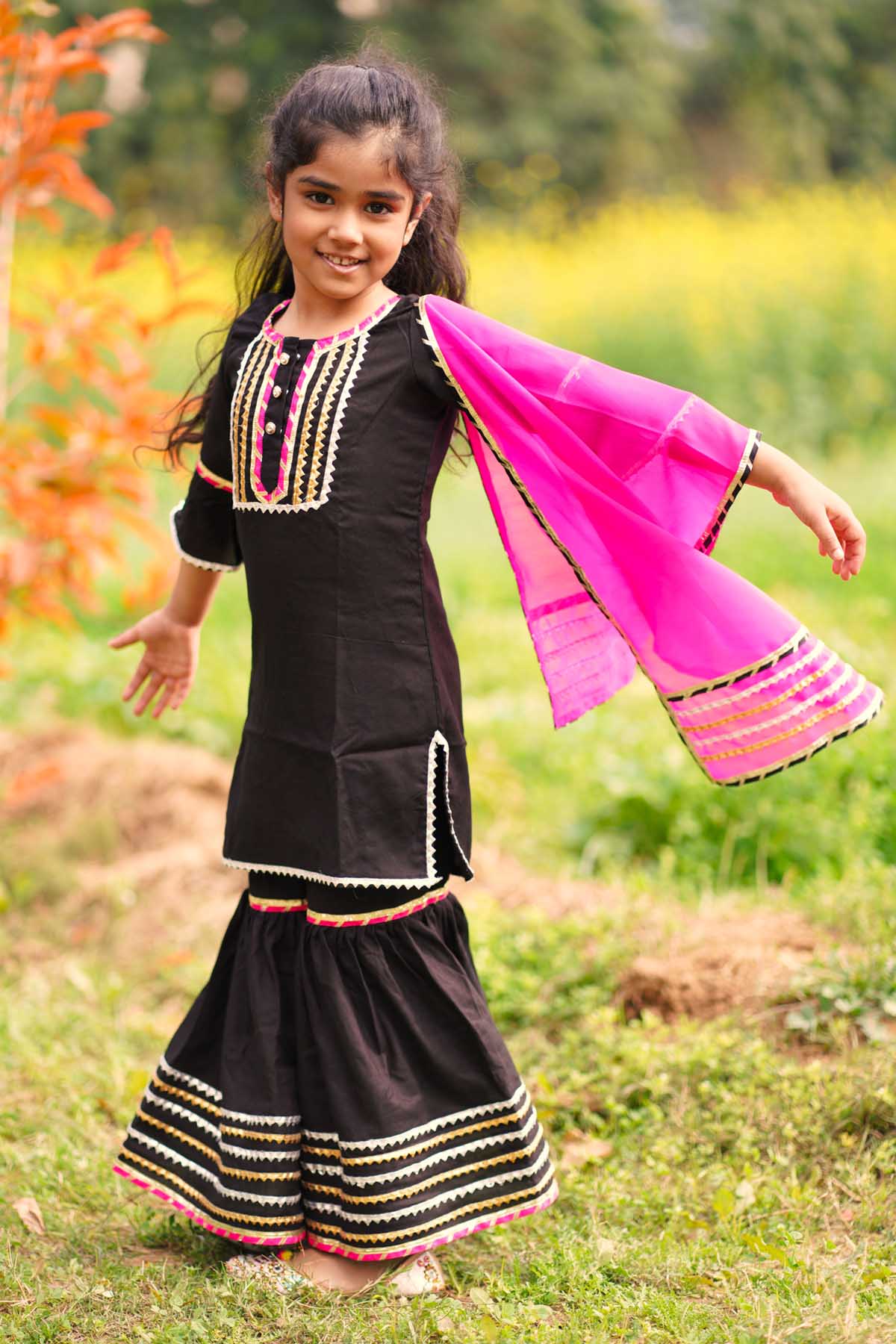 Black Contrast Lace Embellished Kurta Set