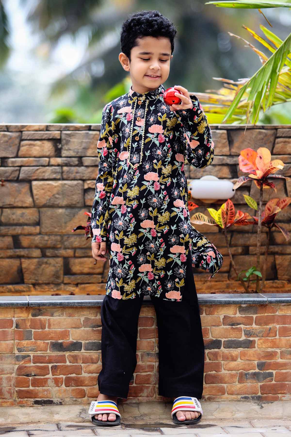 Black Cotton Floral Kurta Pyjama Set