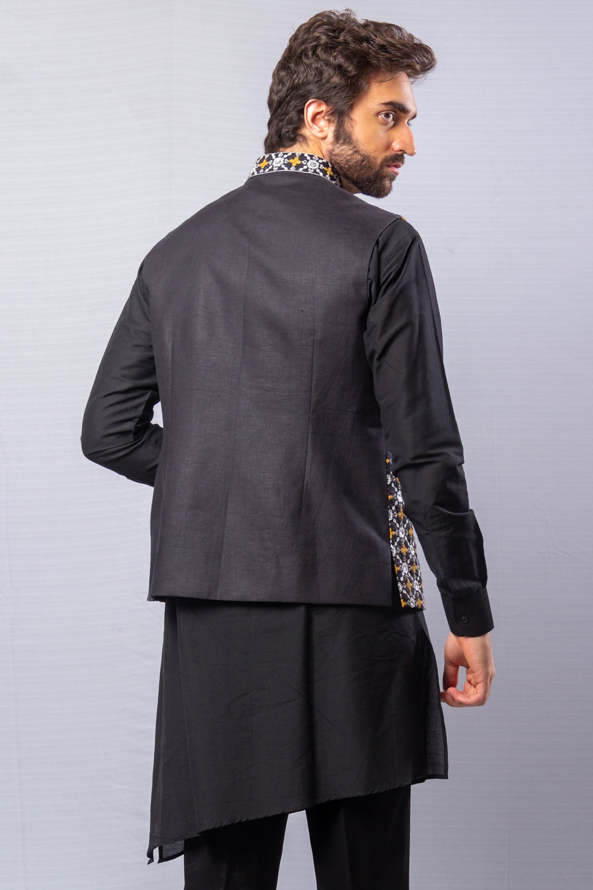 Black Embroidered Bundi Set