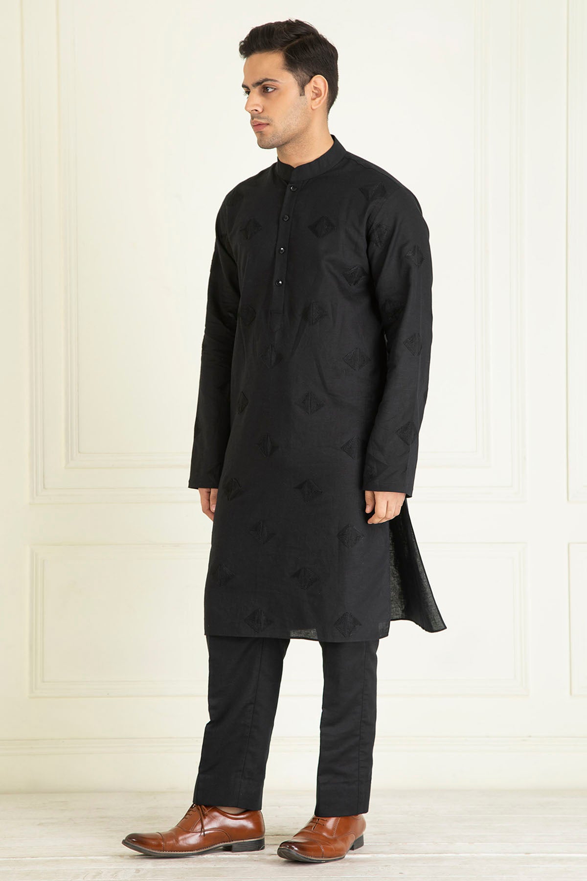 Black Emb Kurta Set