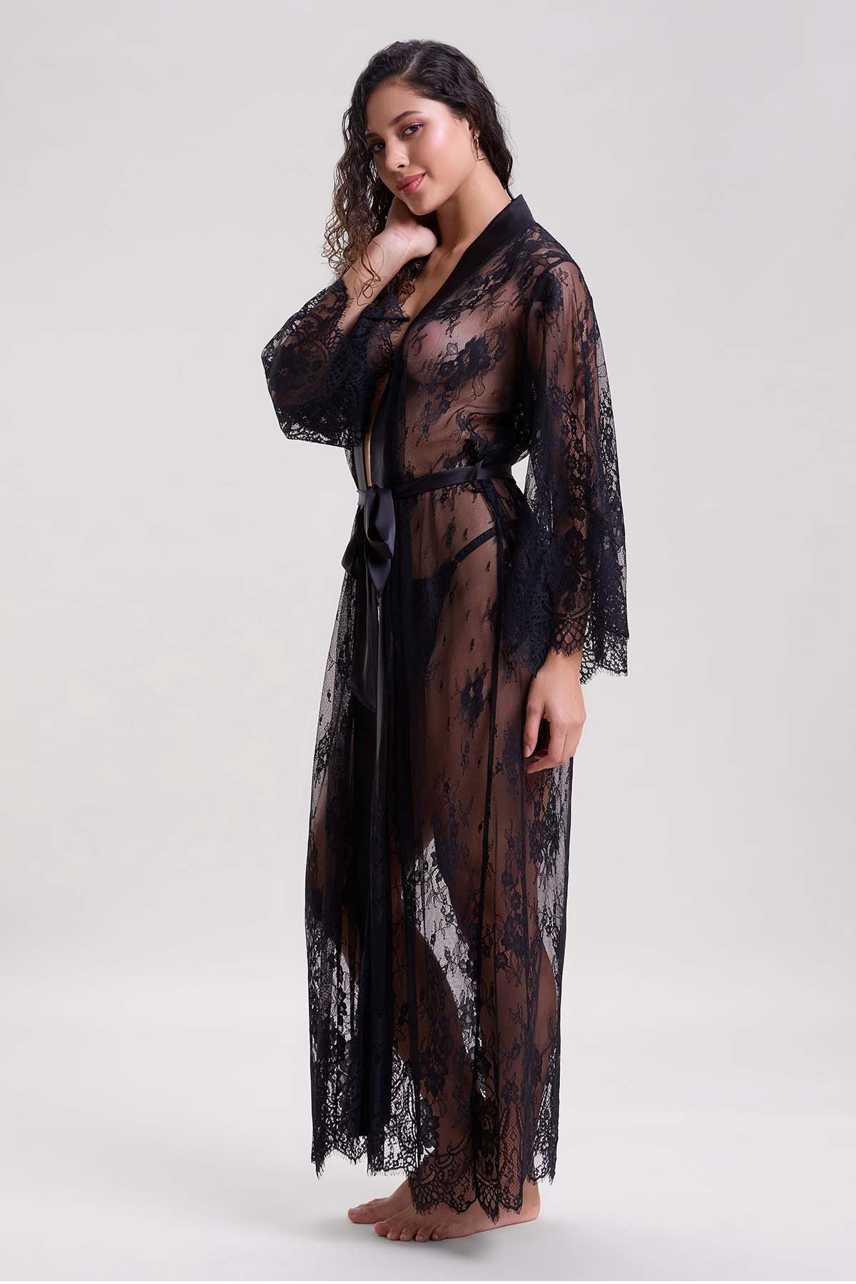 Black Chantilly Lace Maxi Robe