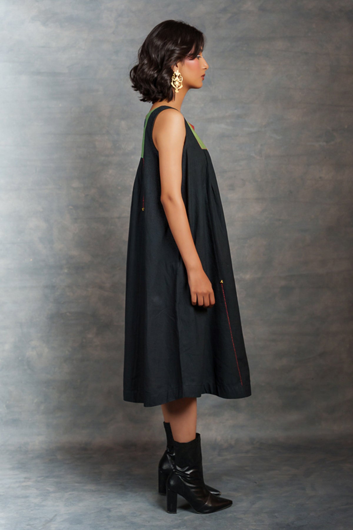 Black Sleeveless Cotton Dress