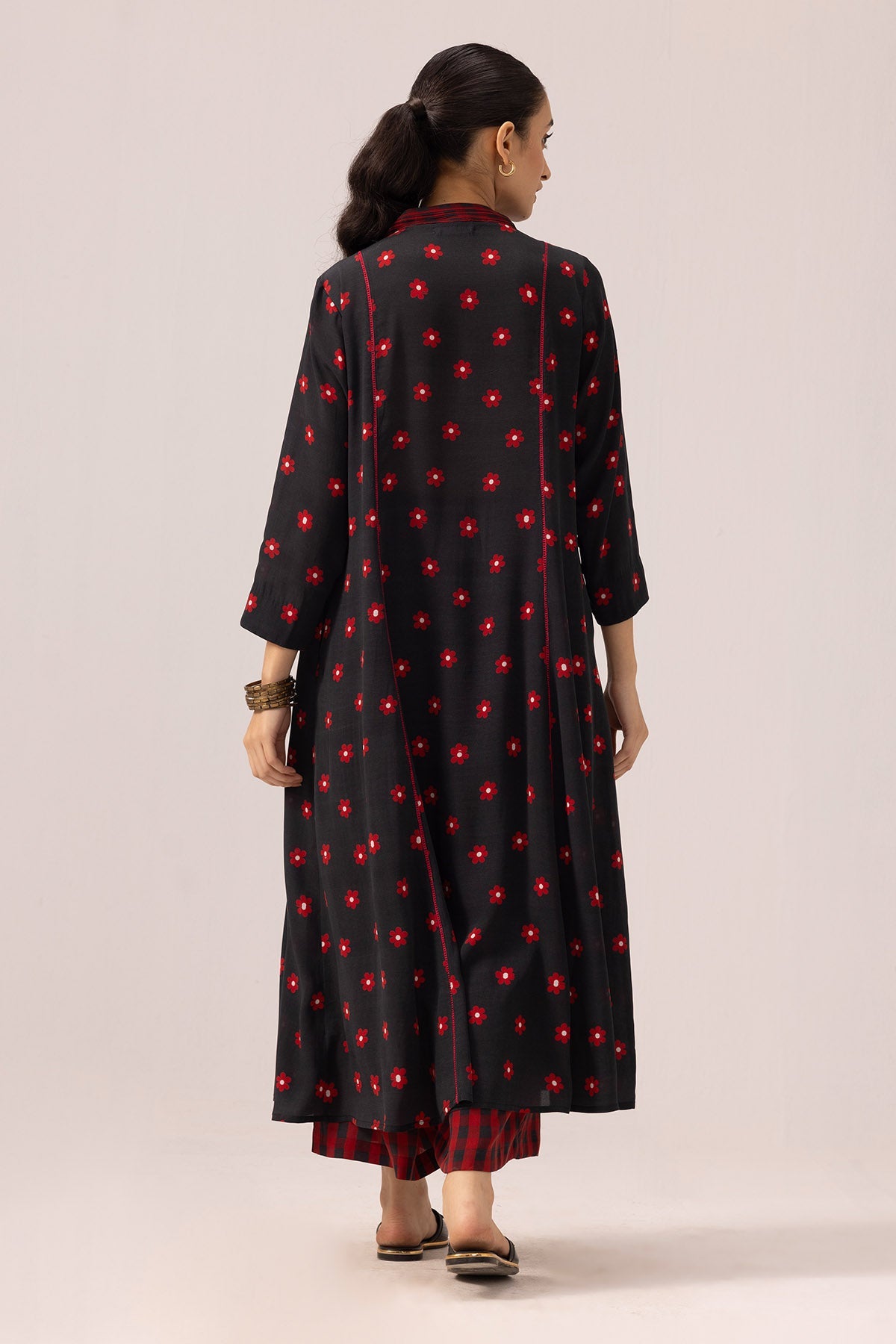 Buy Black Crepe Pintuck Kurta Set By Label Shreya Sharma For Women Online at ScrollnShops