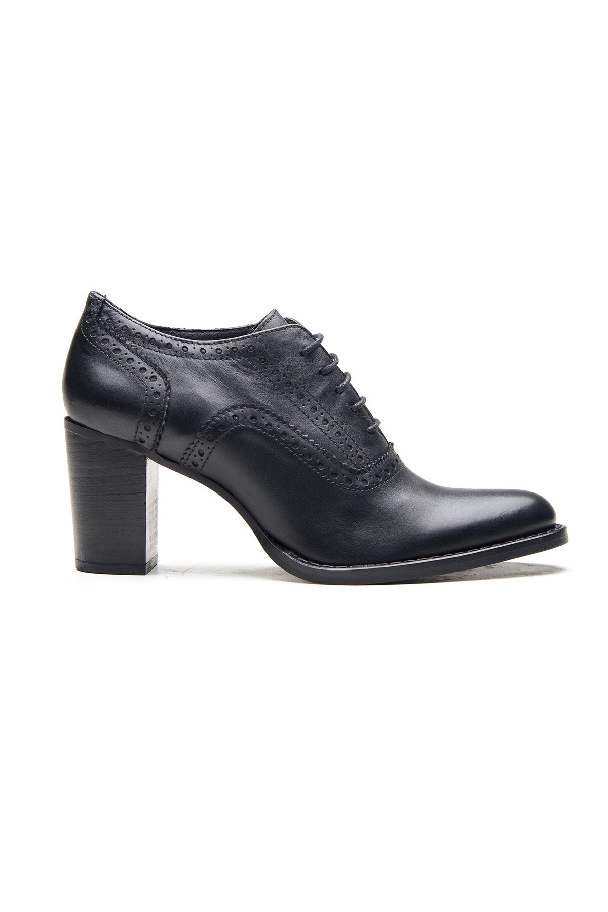 Black Crust Leather Heel Shoes