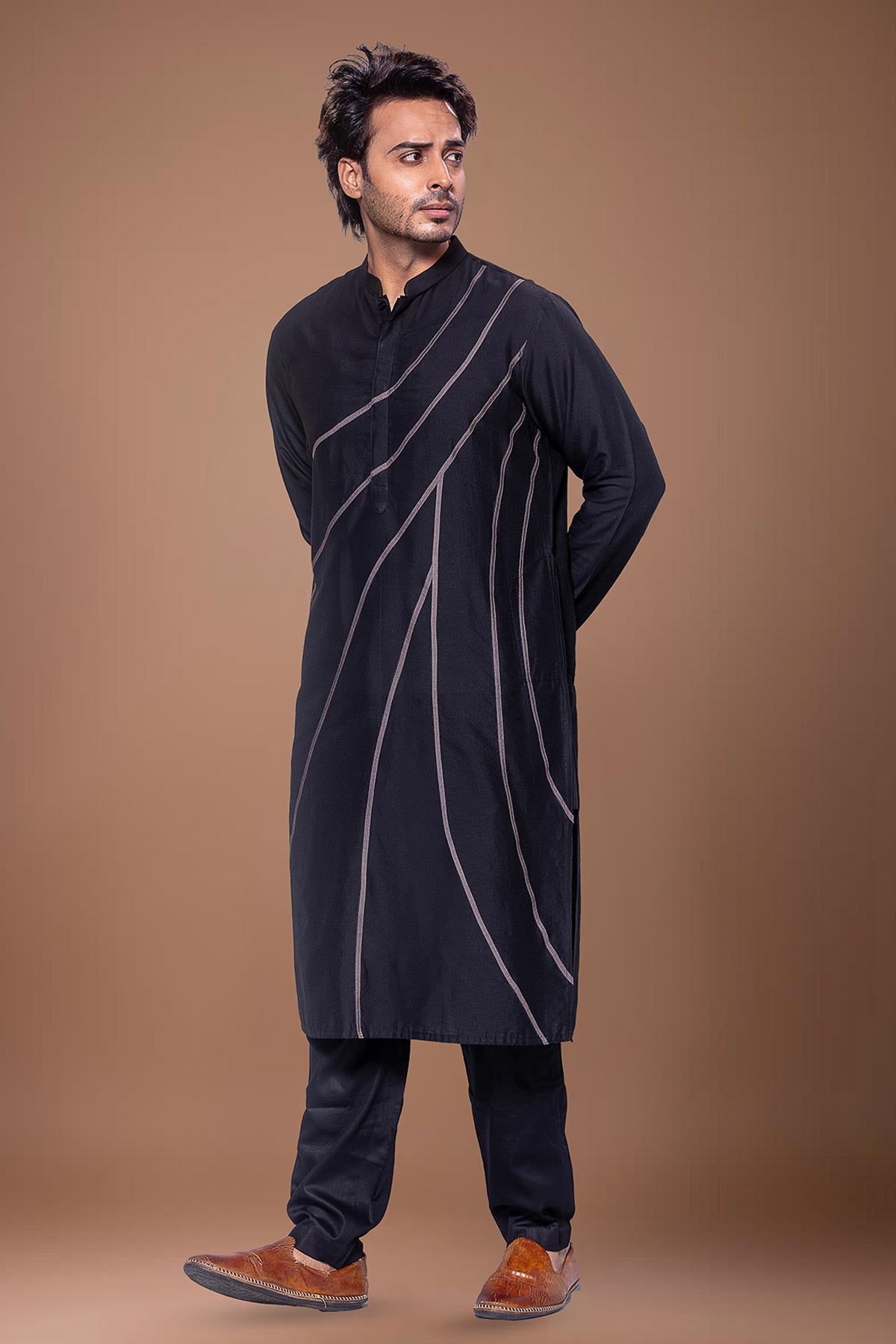 Black Desert Line Kurta & Pants
