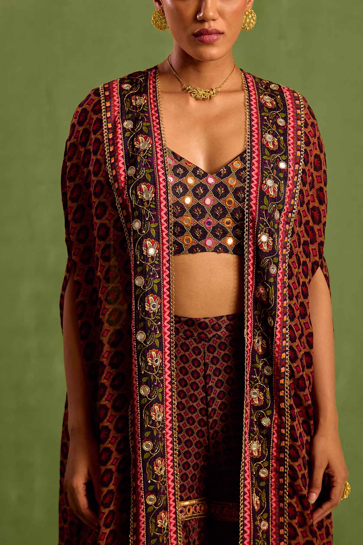 Black Digital Printed Cape Set