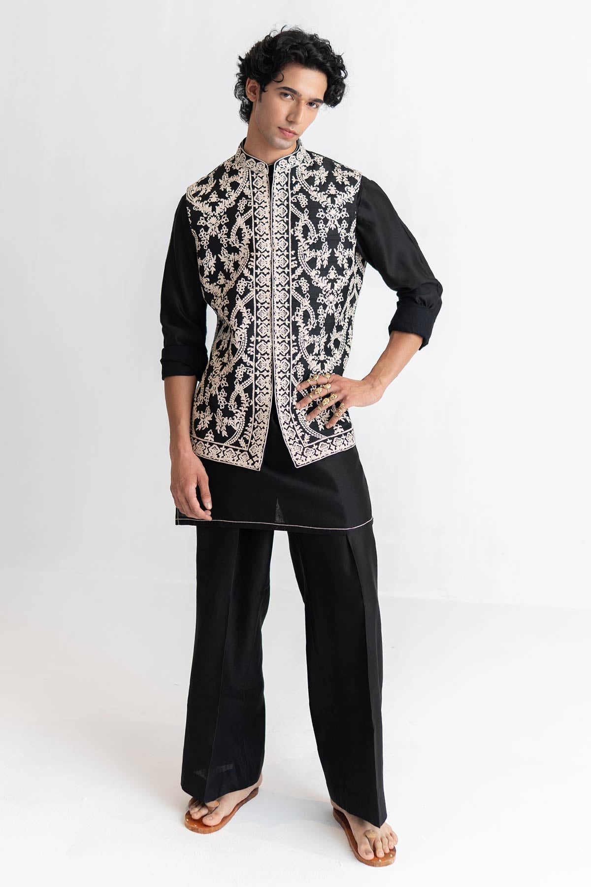 Buy Black Dori & Marodi Bundi Set for men by Ajiesh Oberoi online available at scrollnshops