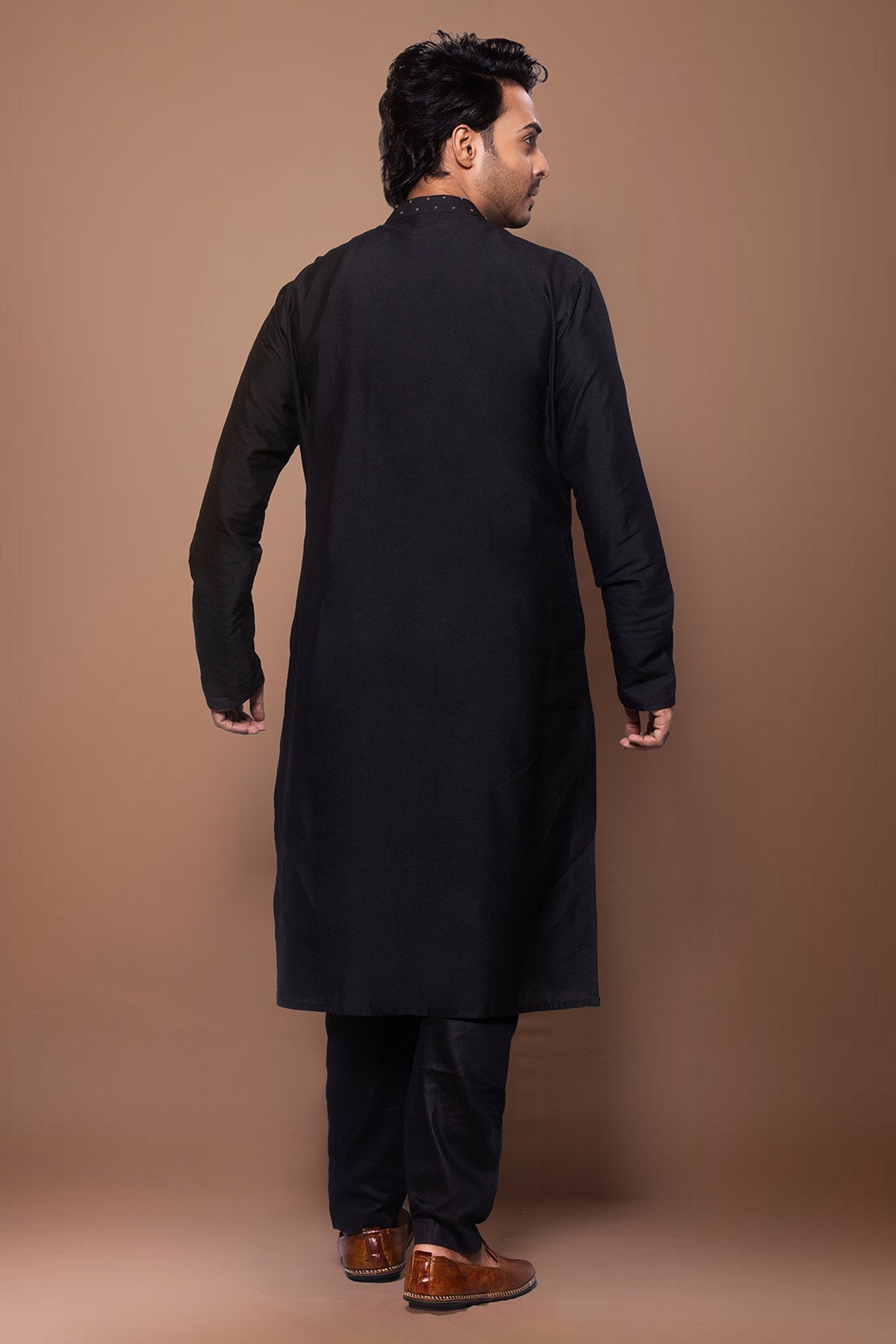 Black Metal Pearls Kurta & Pant