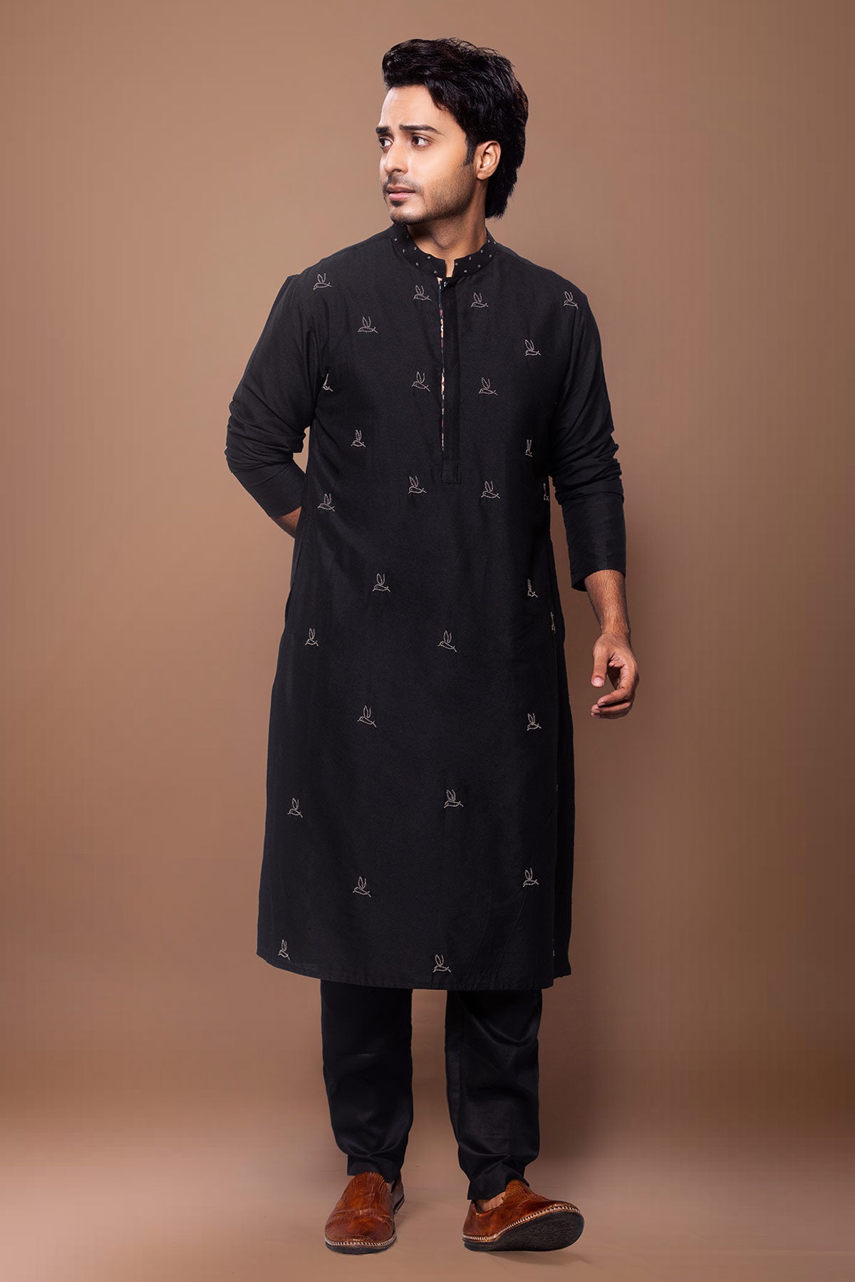 Black Metal Pearls Kurta & Pant