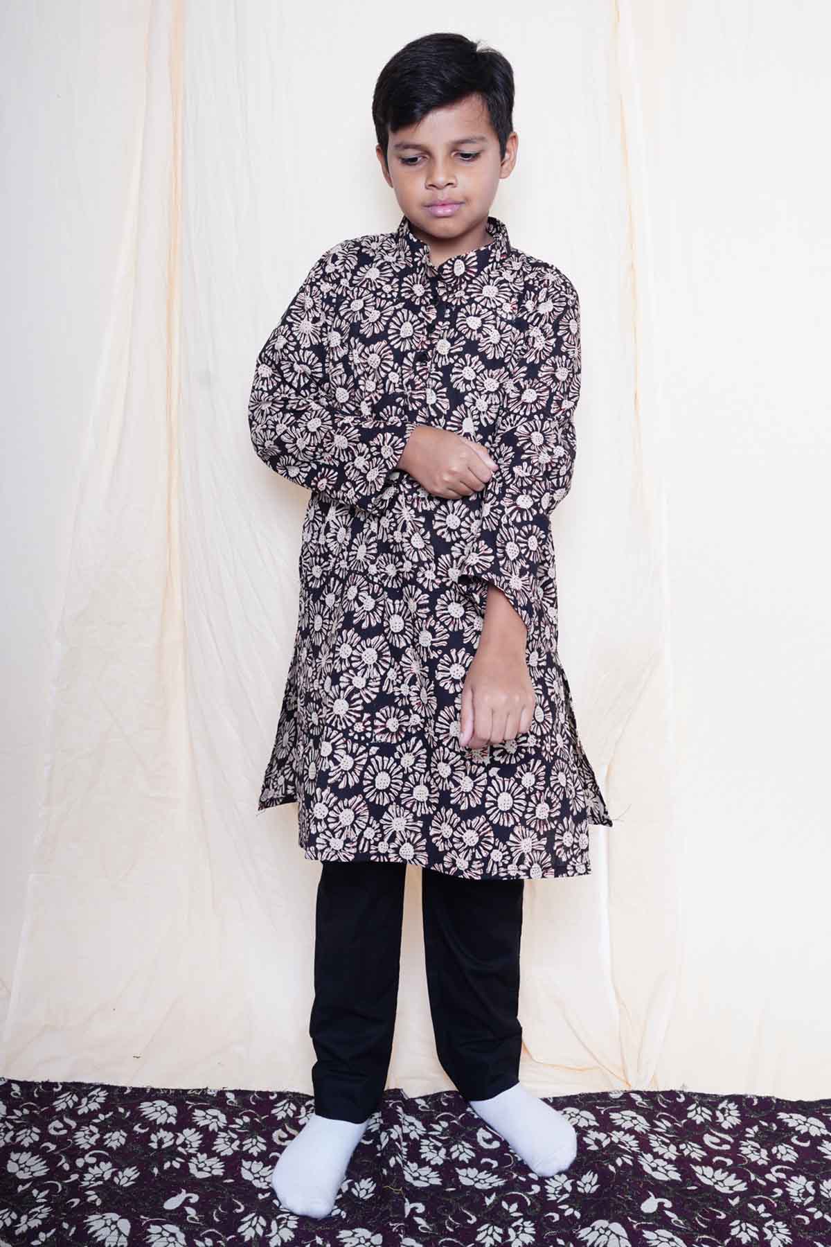 Black Printed Kurta & Pajama
