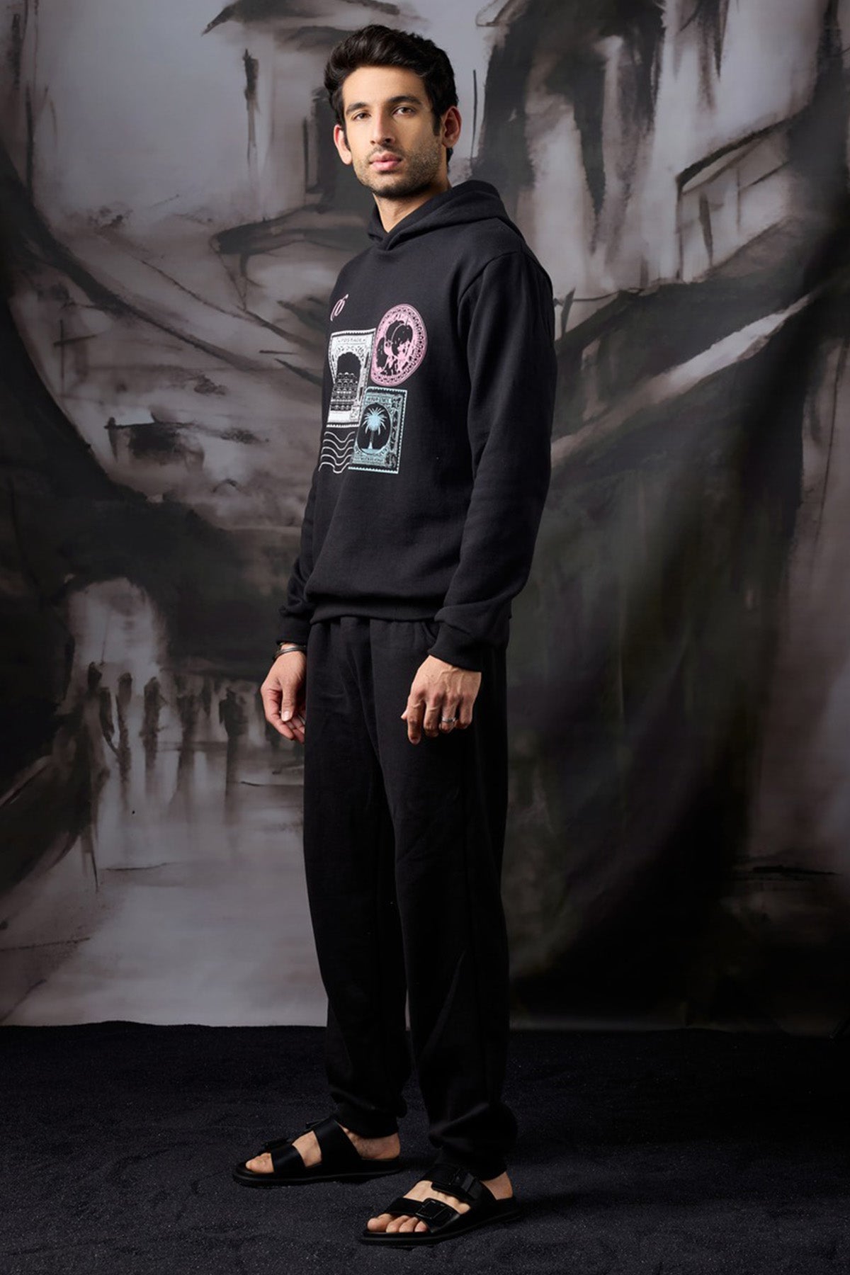 Black Ribbed Cuffs Sweatshirt