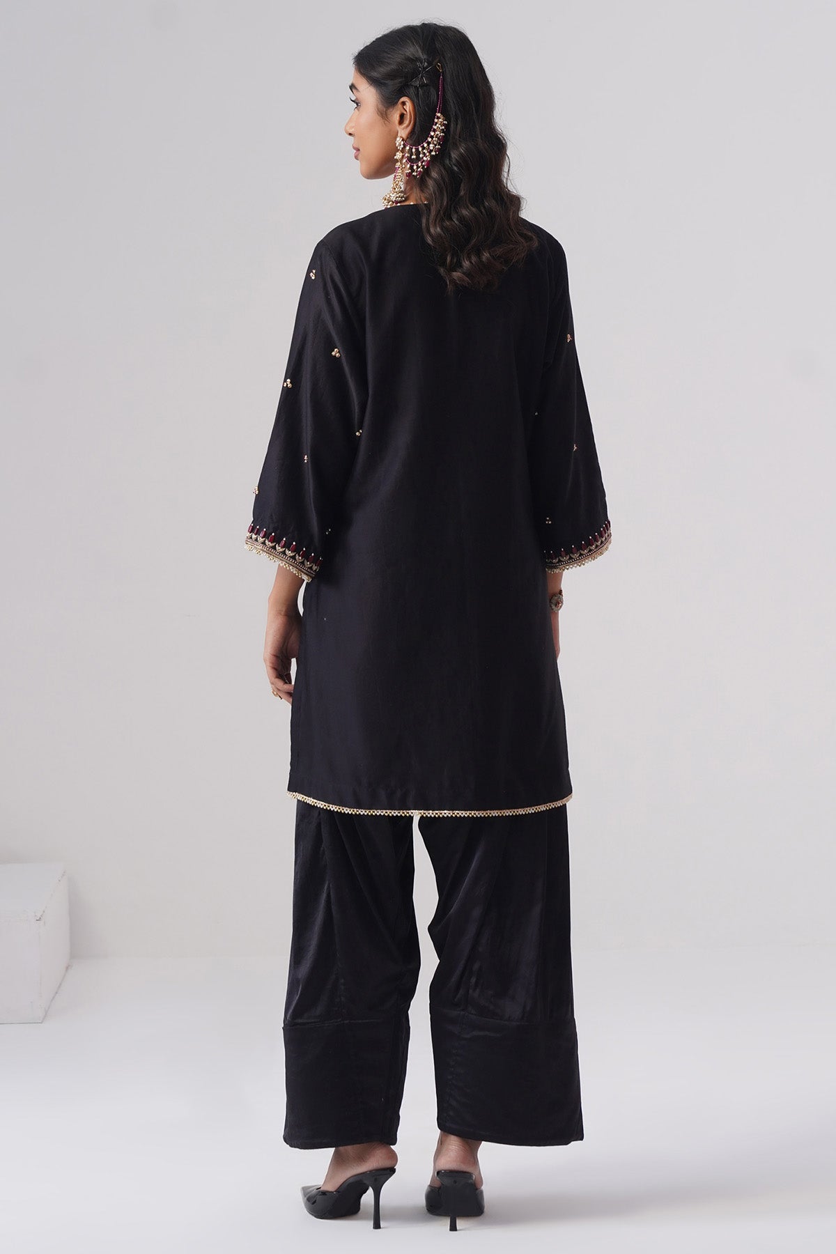 Black Semi Stoned Kurta & Pants