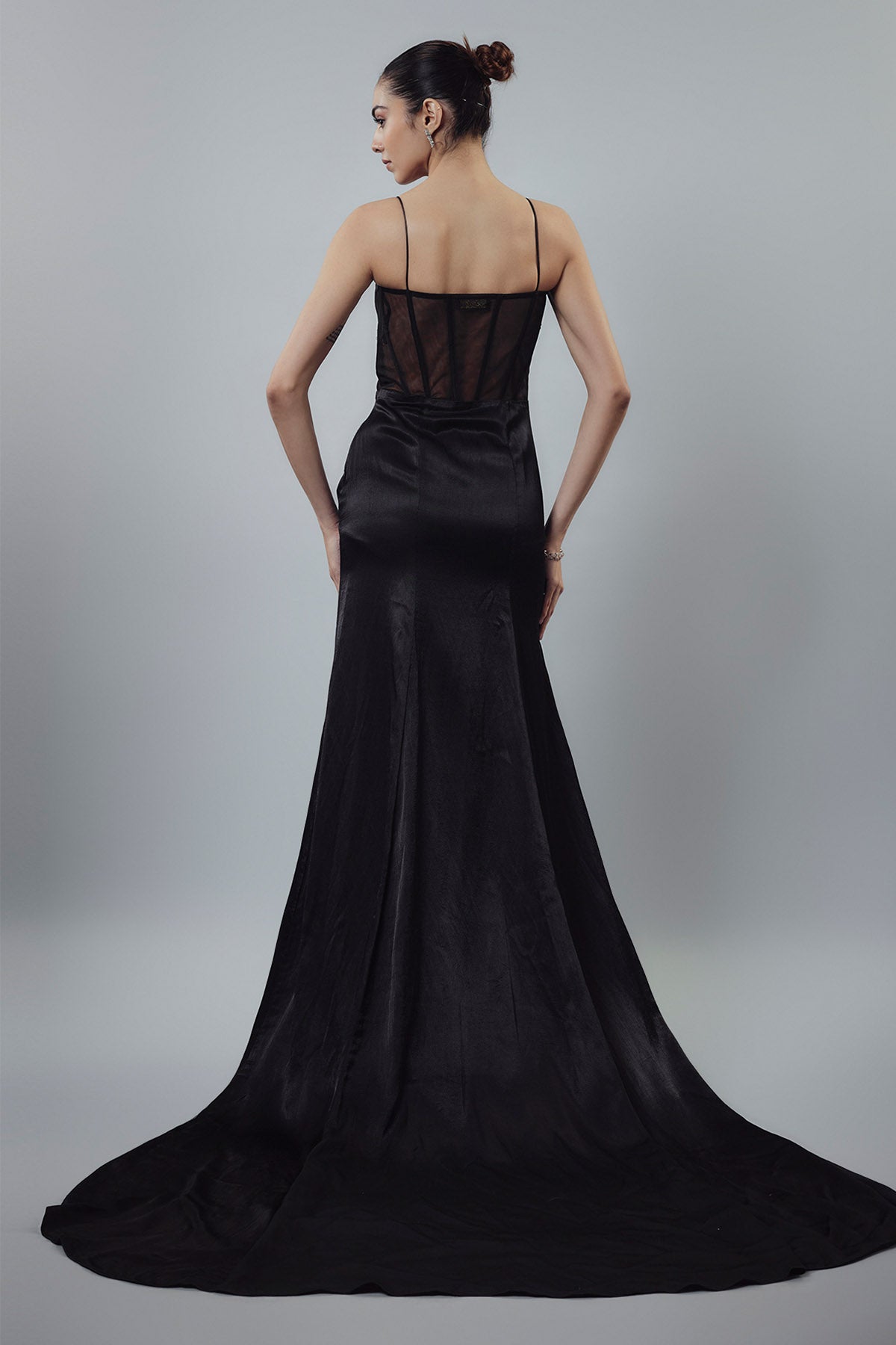 Black Sleeveless Trail Gown