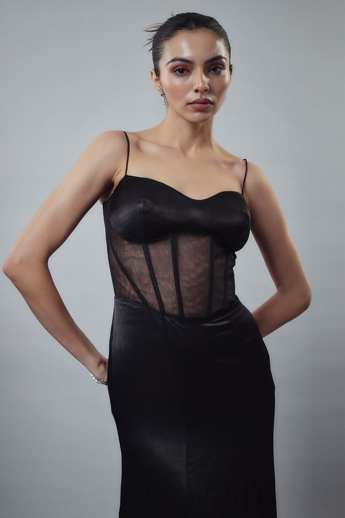 Black Sleeveless Trail Gown