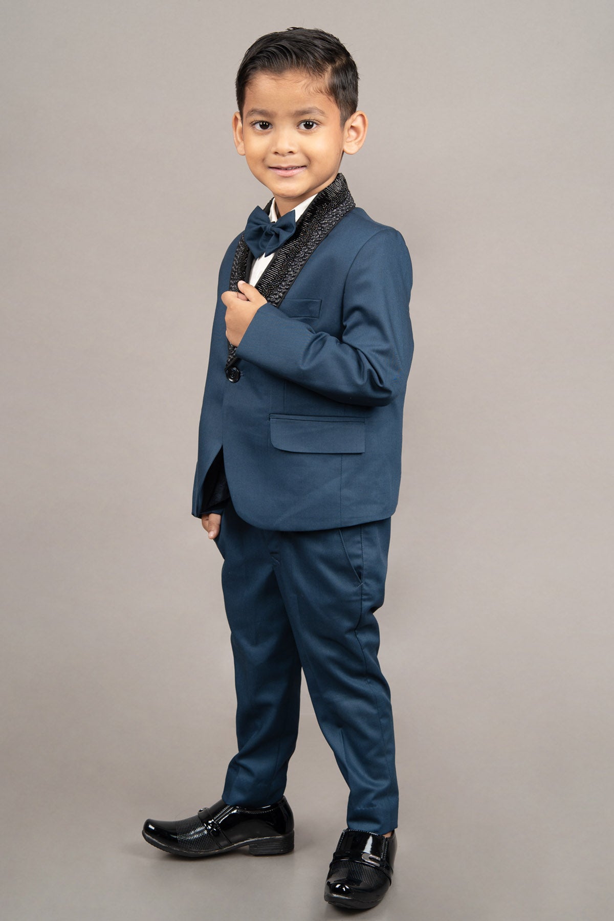 Blue Lapel Embroidered Tuxedo