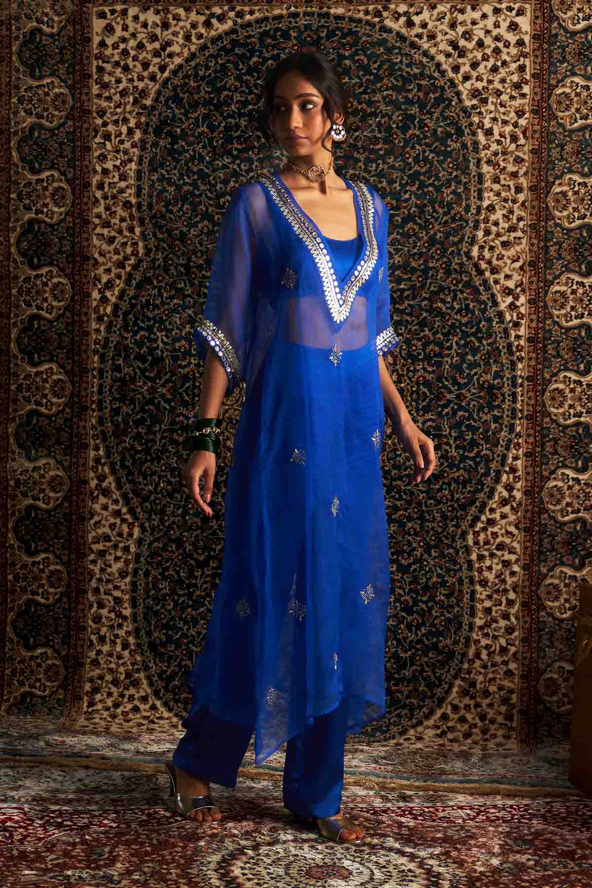 Buy Blue Dabka V-Neck Kurta Set Online