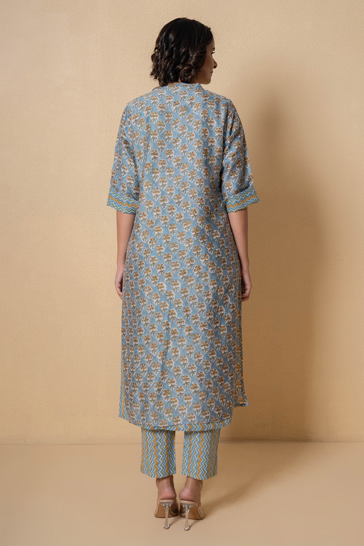 Blue Floral Kurta And Pants