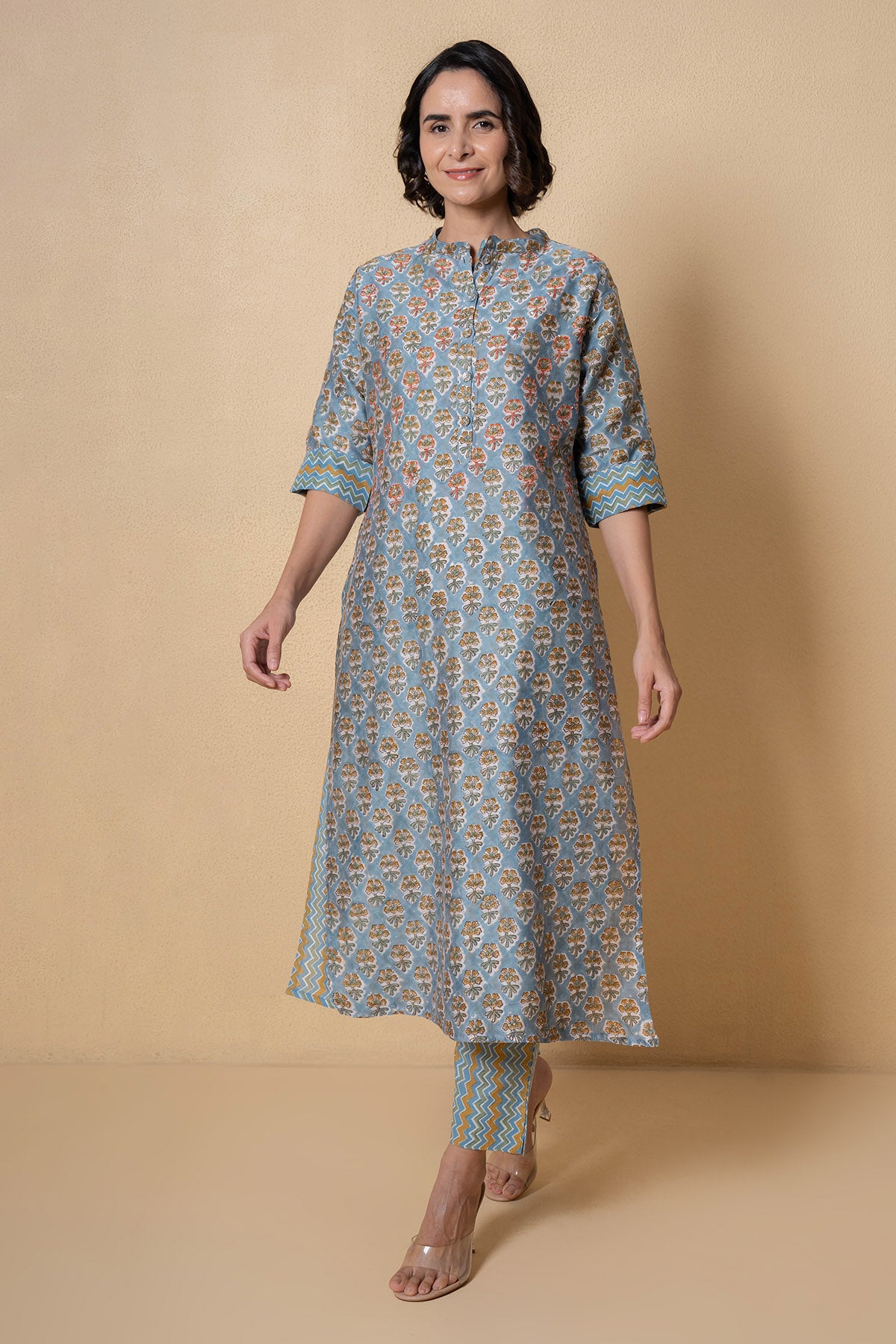 Blue Floral Kurta And Pants