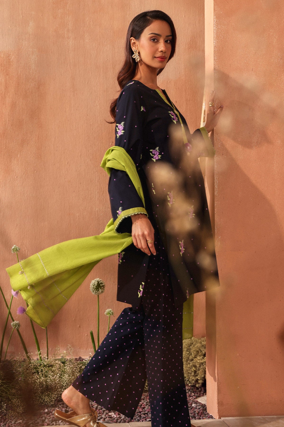 Blue Floral Work Kurta & Pants