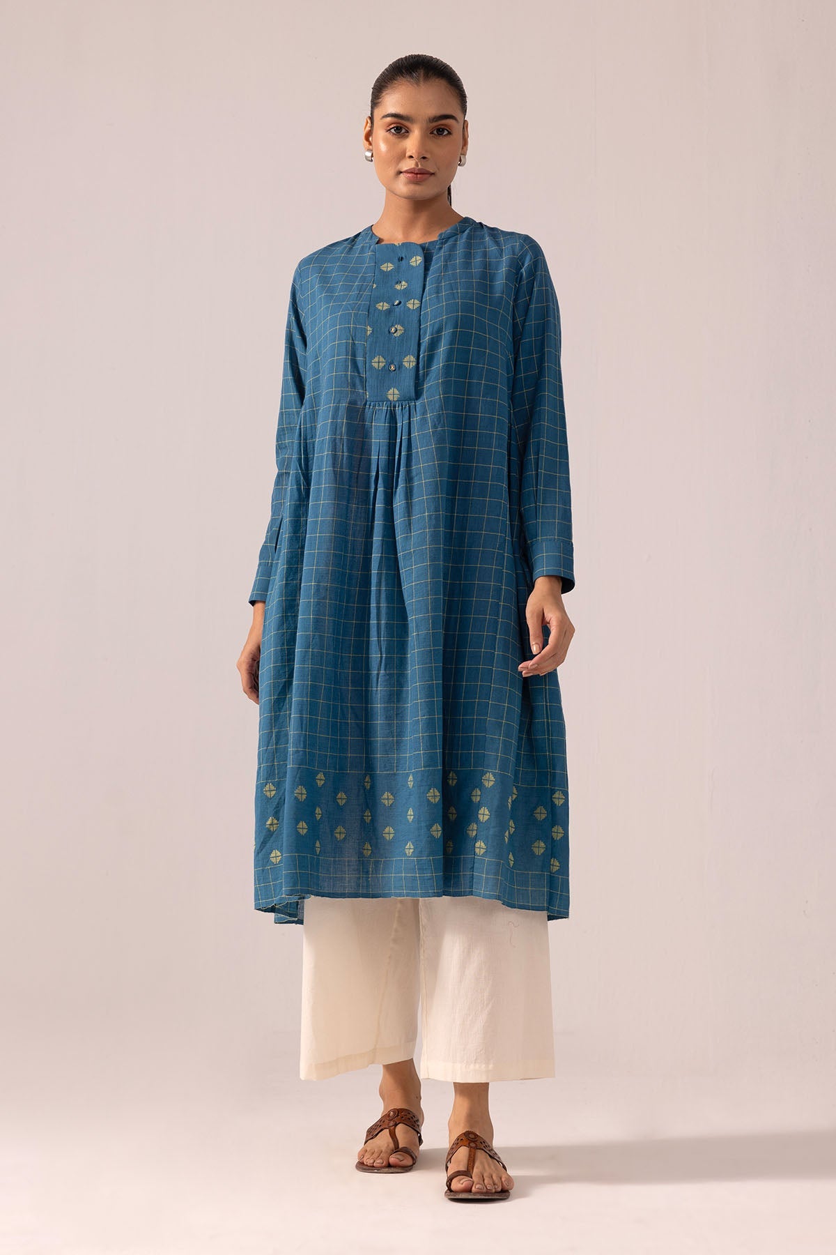 Buy Blue Jamdani Cotton Kurta Set By Label Shreya Sharma For Women Online at ScrollnShops