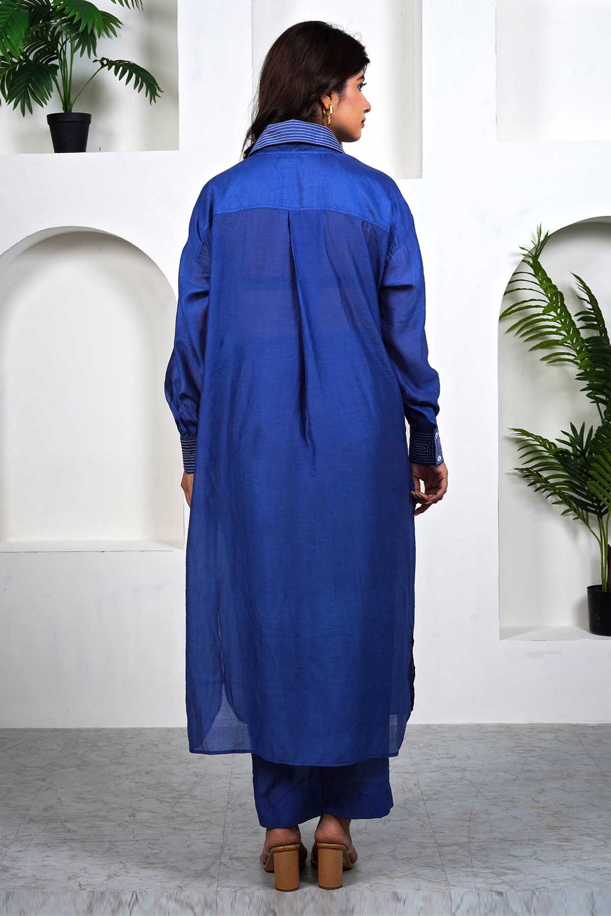 Blue Long Collar Kurta & Pants