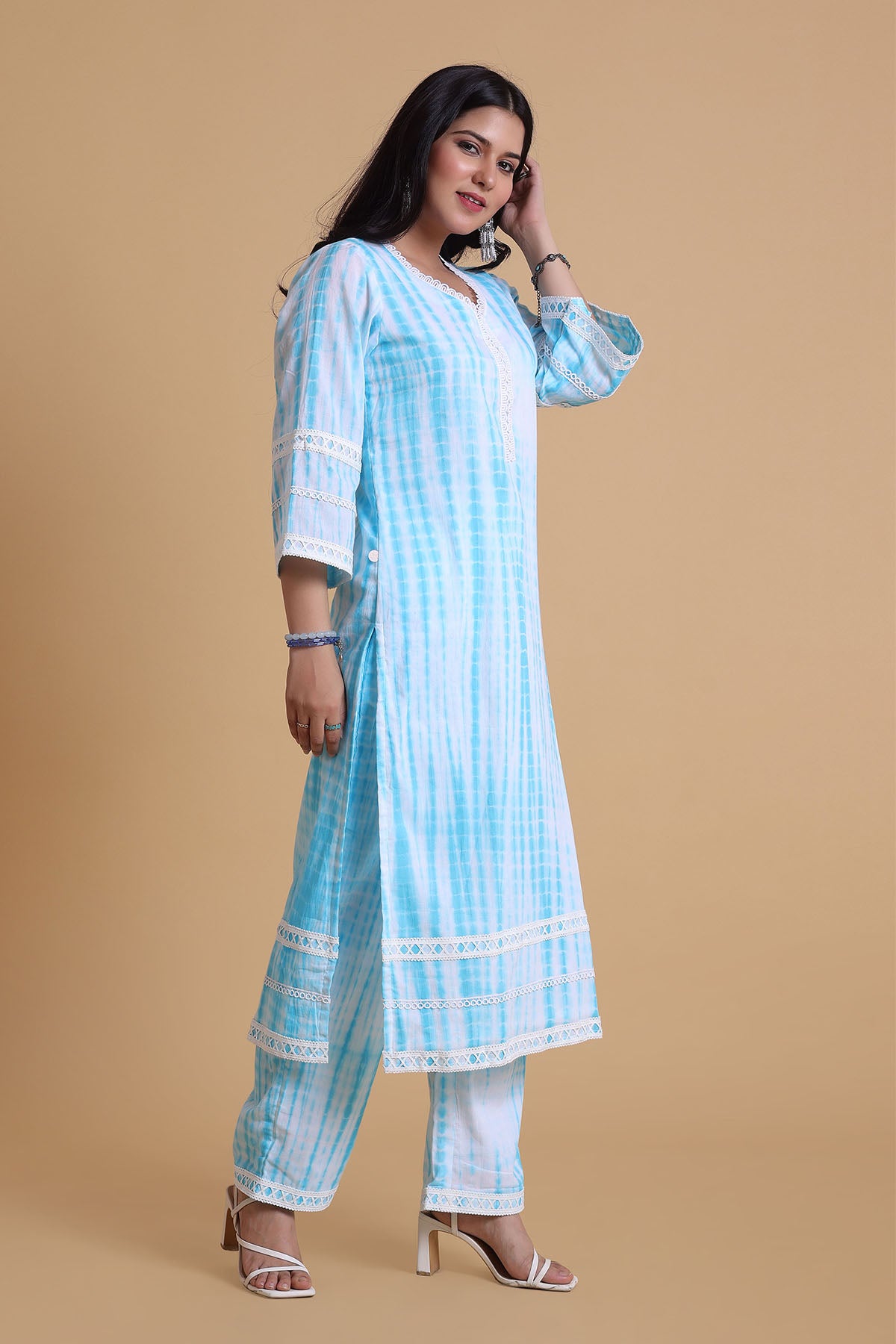 Blue Mulmul Lace Work Kurta Set