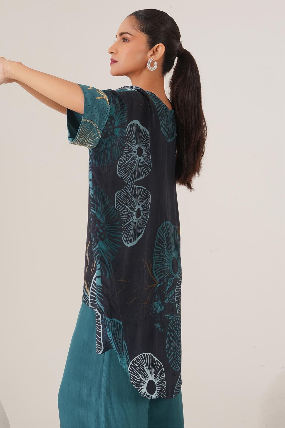 Blue Print High-Low Top & Pants