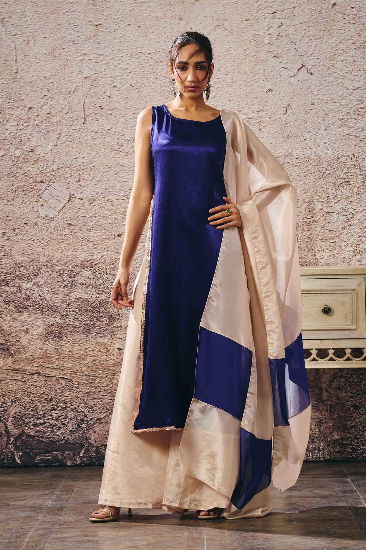 Blue Sleeveless Kurta & Pants