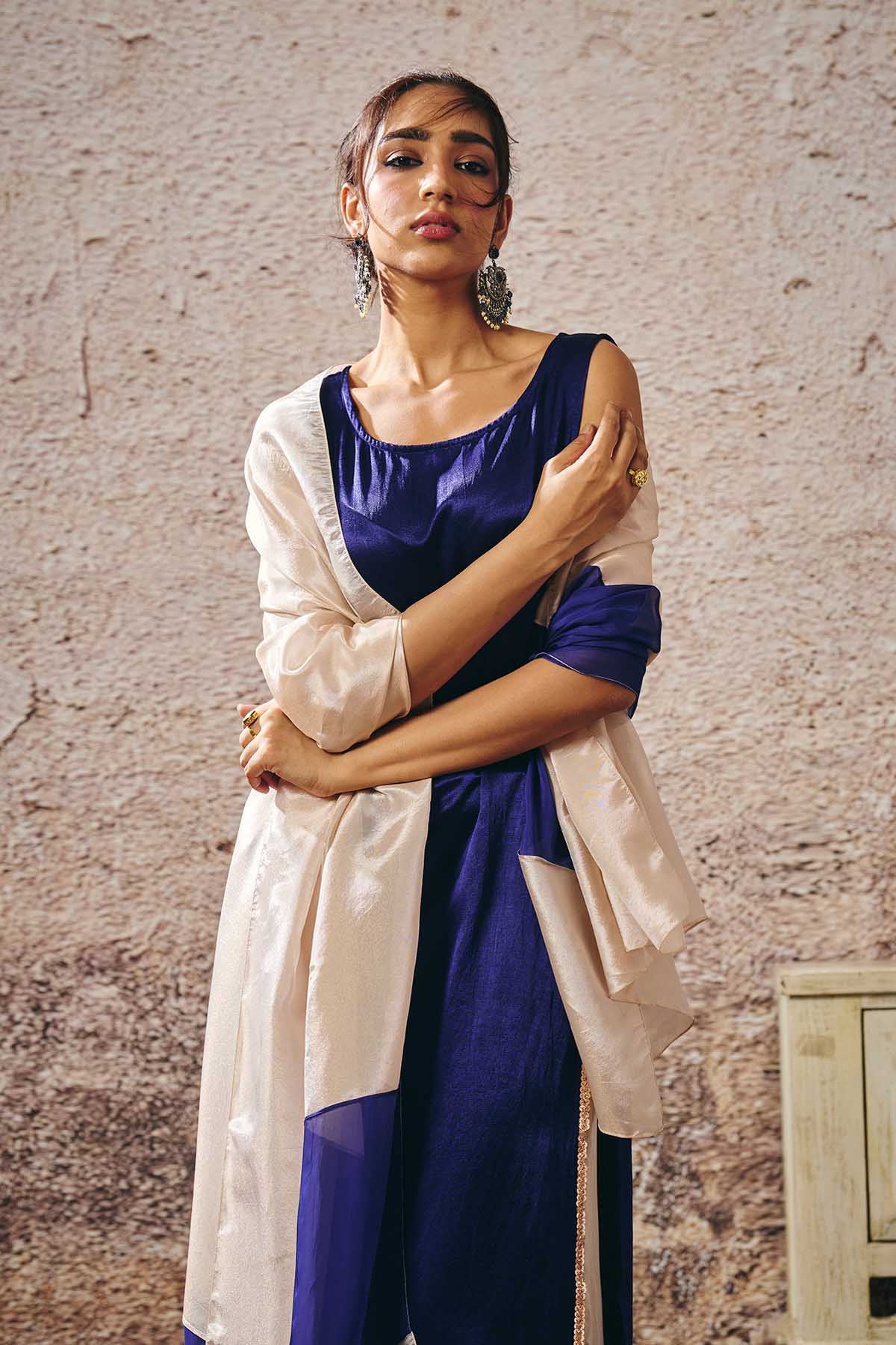 Blue Sleeveless Kurta & Pants