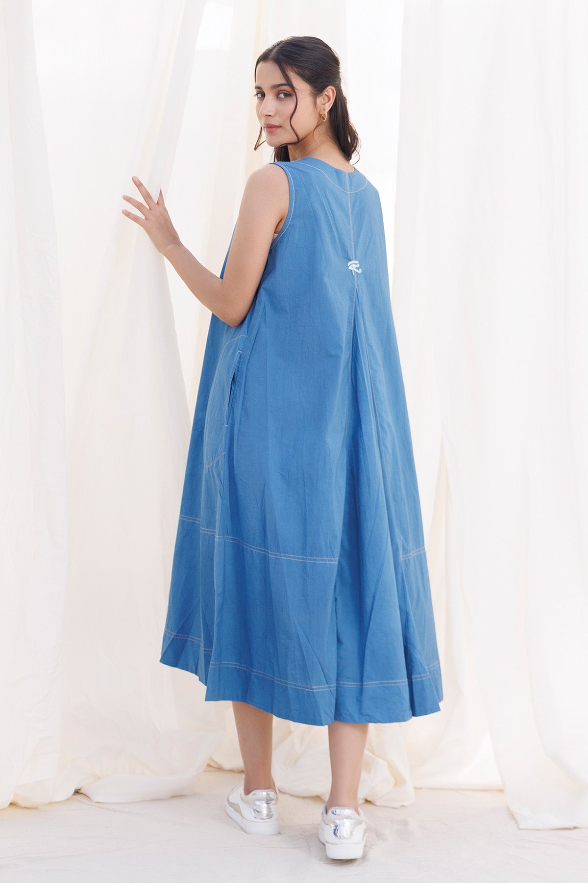 Blue V-Neck Pocket Midi Dress