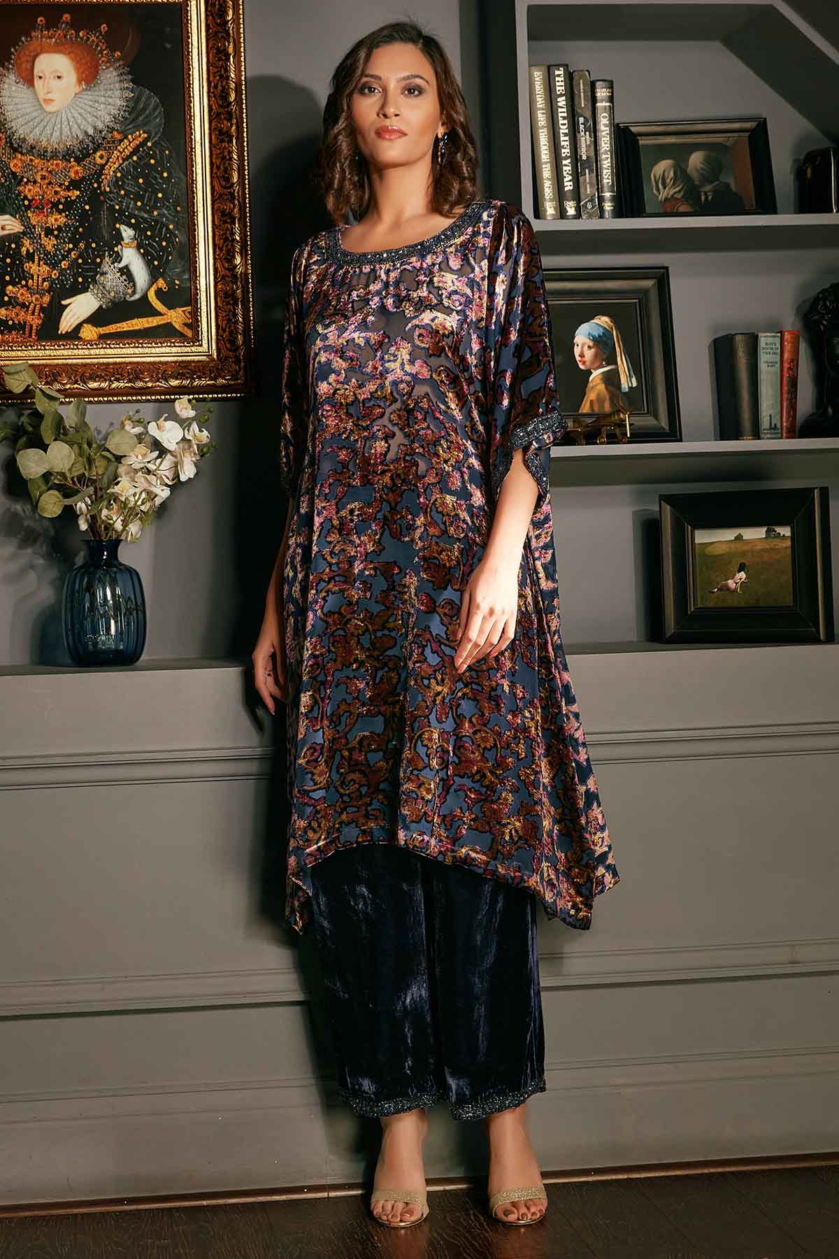 Blue Velvet Print Kurta & Pants