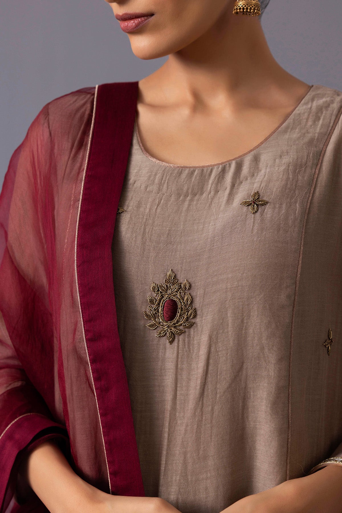 Brown Round Neck Kurta & Pants