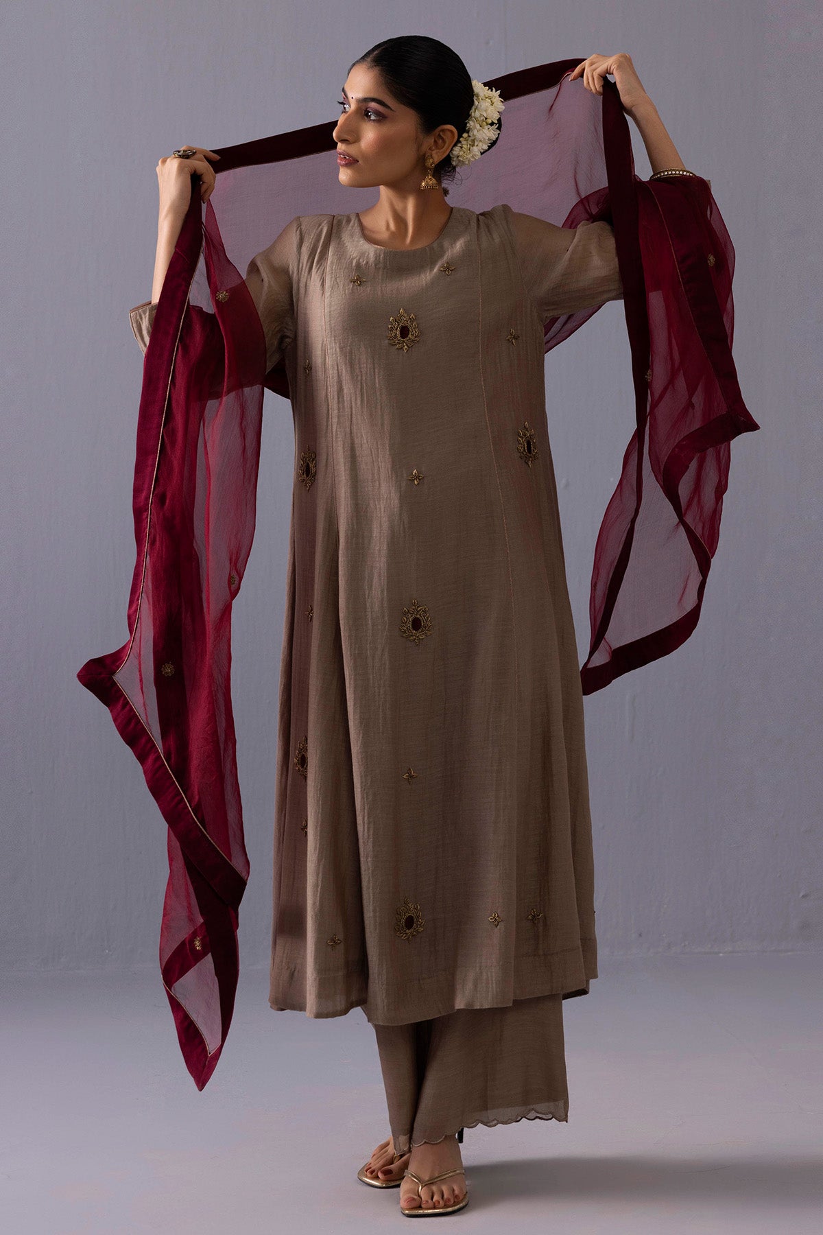 Brown Round Neck Kurta & Pants