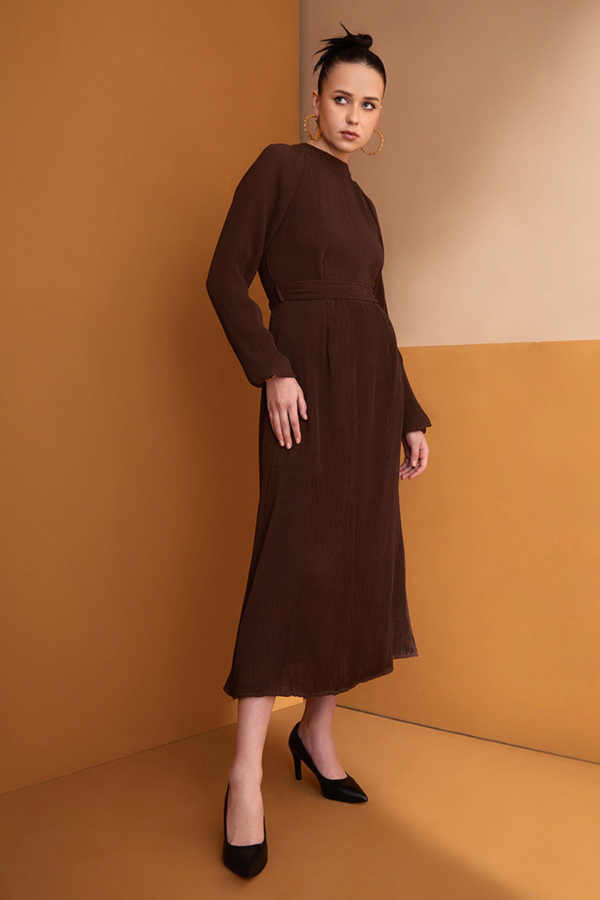 Brown Round Neck Midi Dress