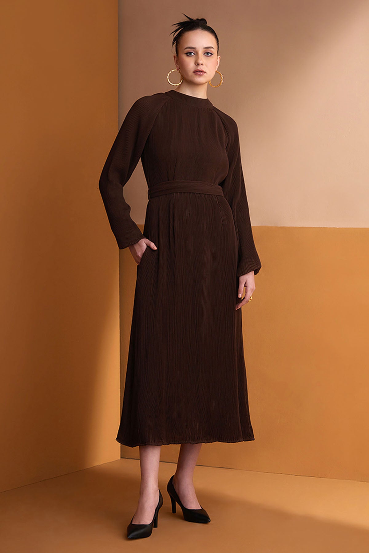 Brown Round Neck Midi Dress