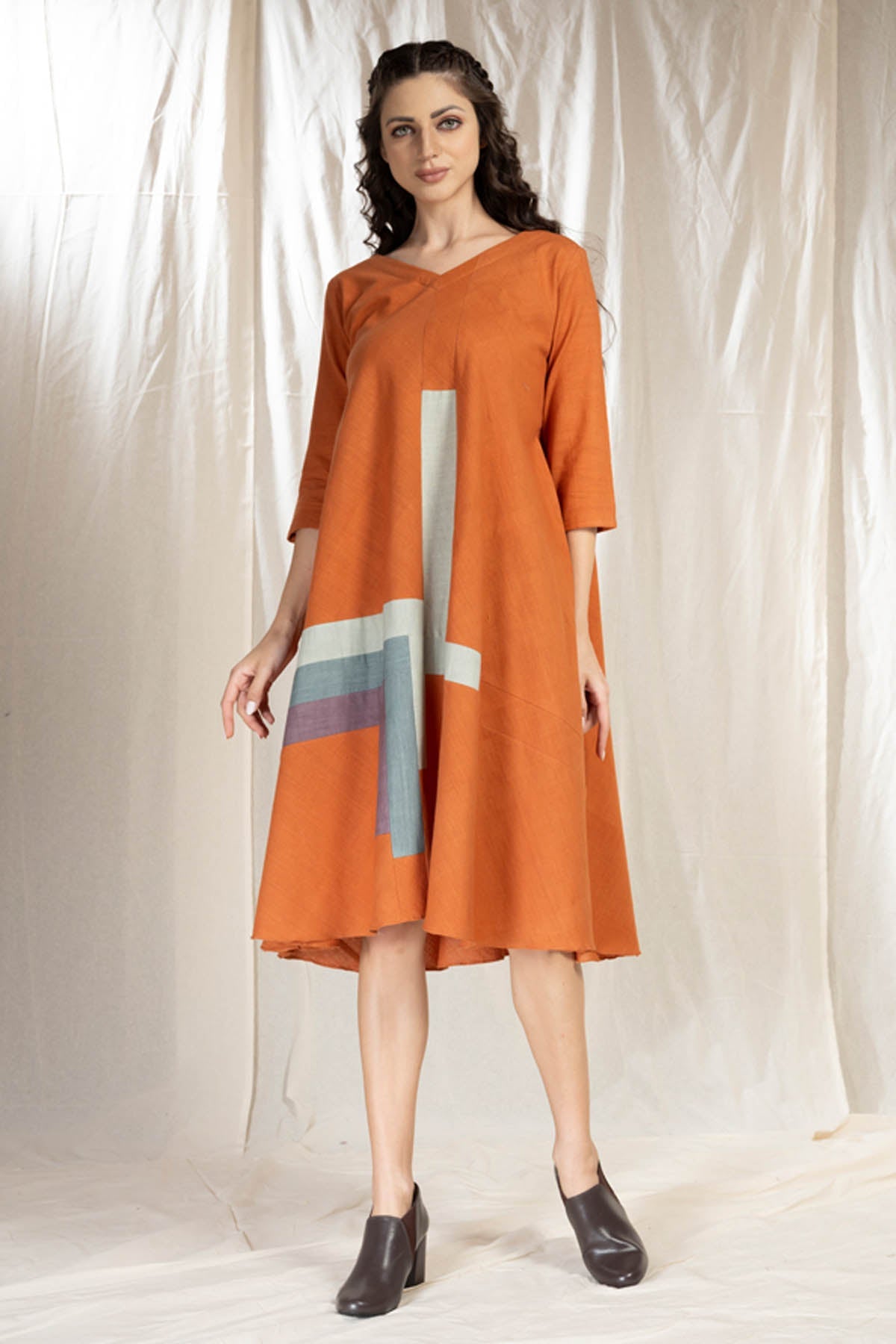 burnt orange work dress Check out our Burnt Orange Multipurpose Dress Grab the last Sizes 12 & 14 Price:-105,000