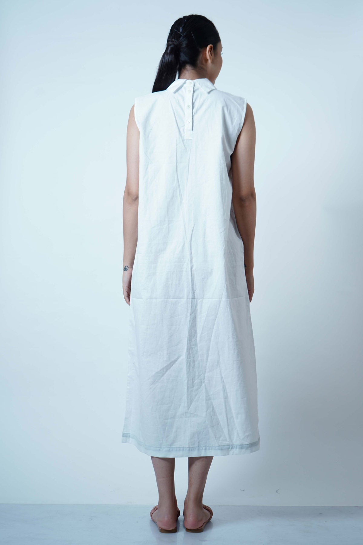 Collared Neck Sleeveless Dress