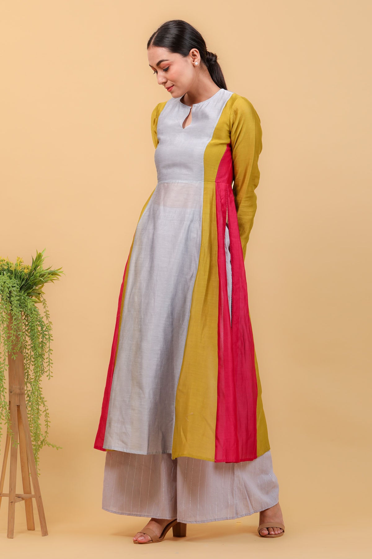 Grey Yellow & Pink Panelled Kurta Set
