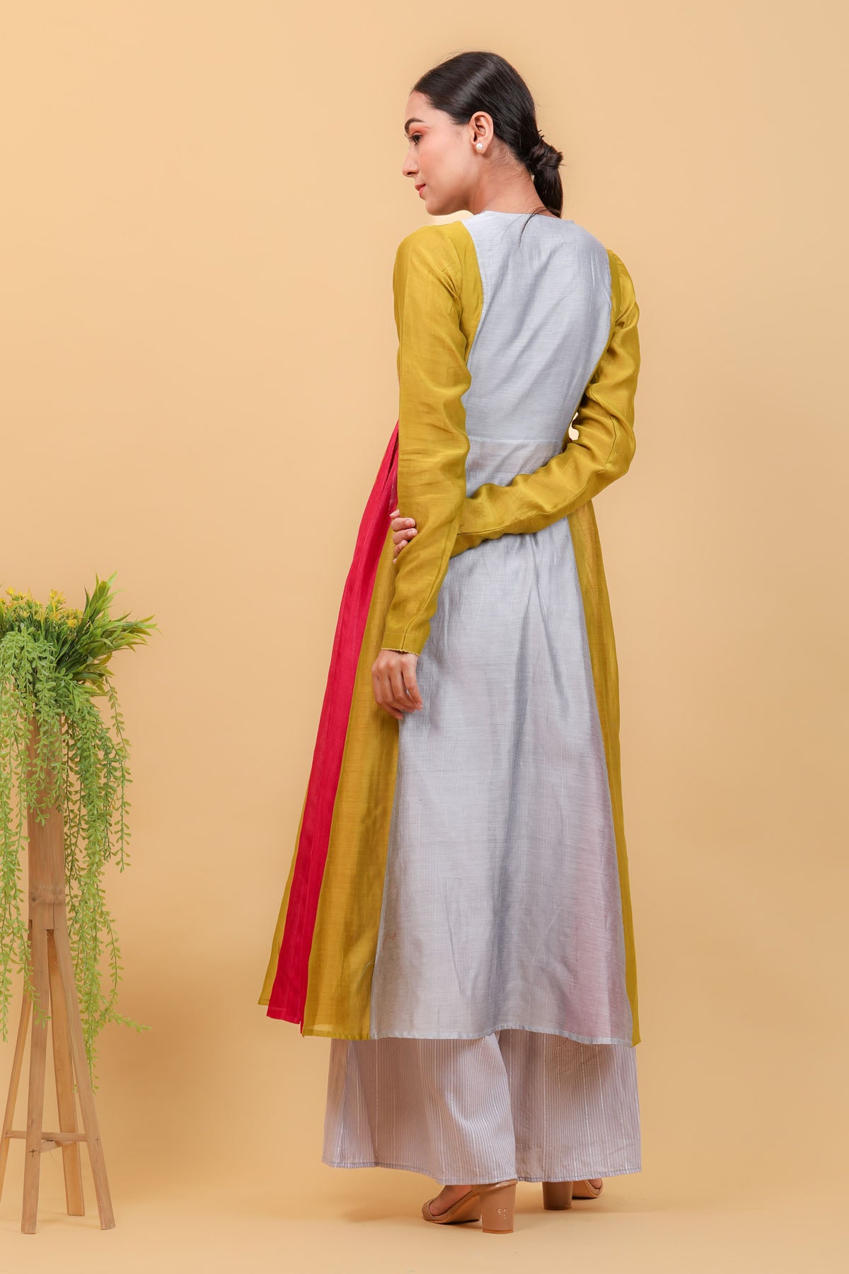 Grey Yellow & Pink Panelled Kurta Set