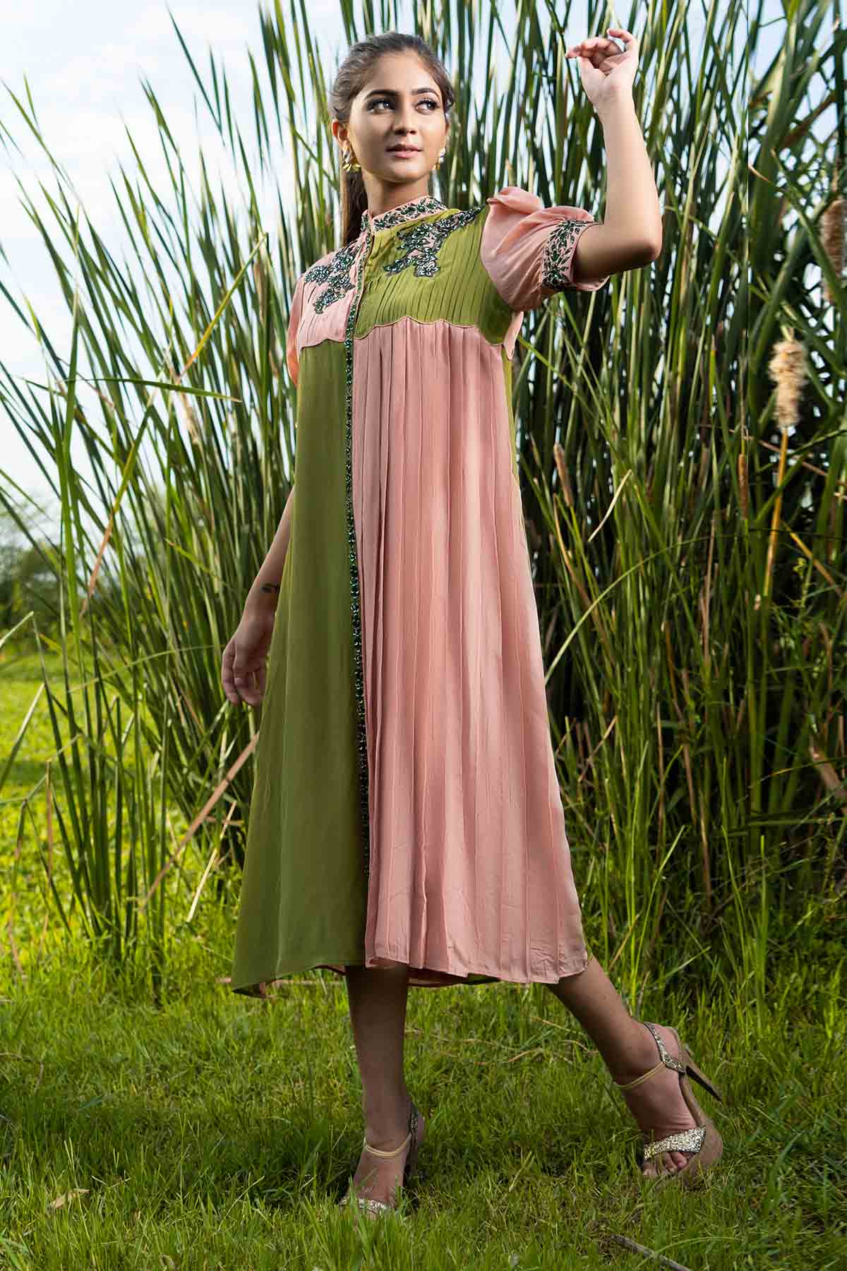 Colorblock Pleated Midi Dress