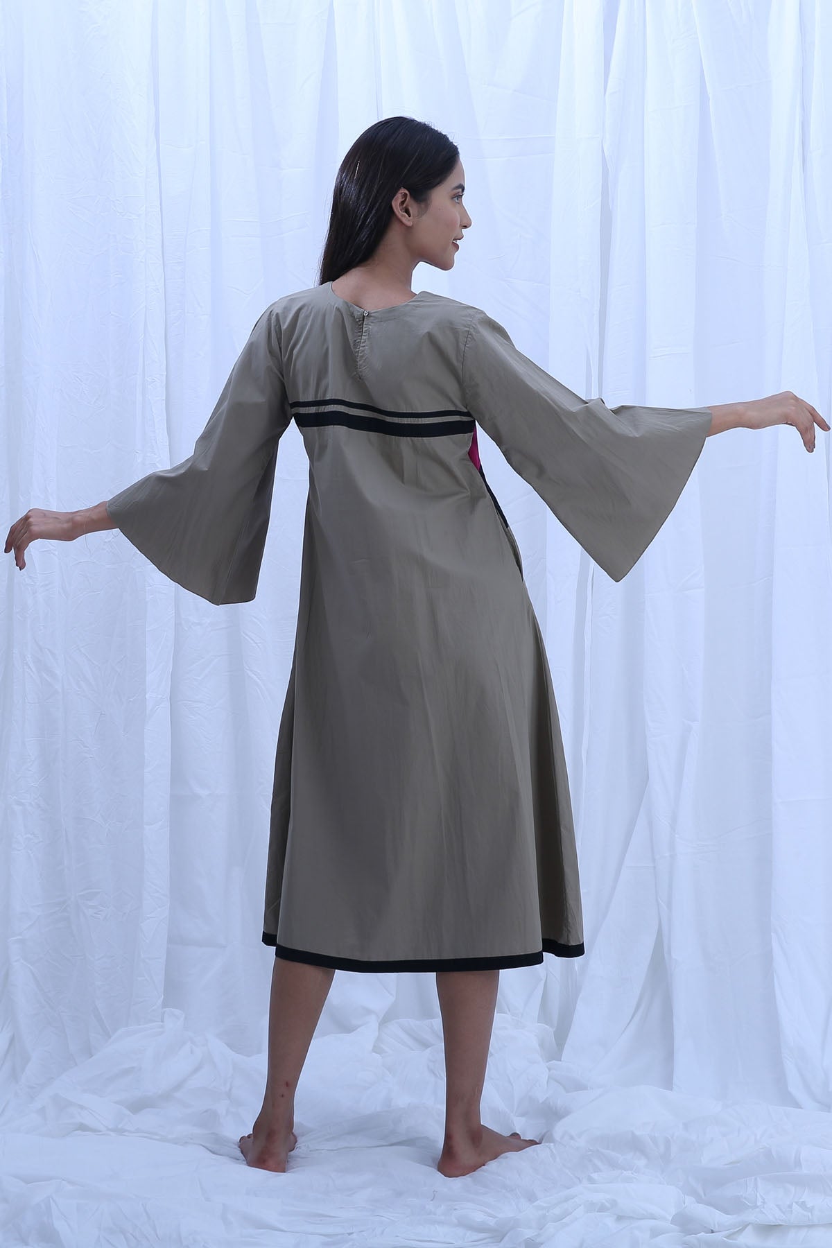 Colorblock Round Neck Dress