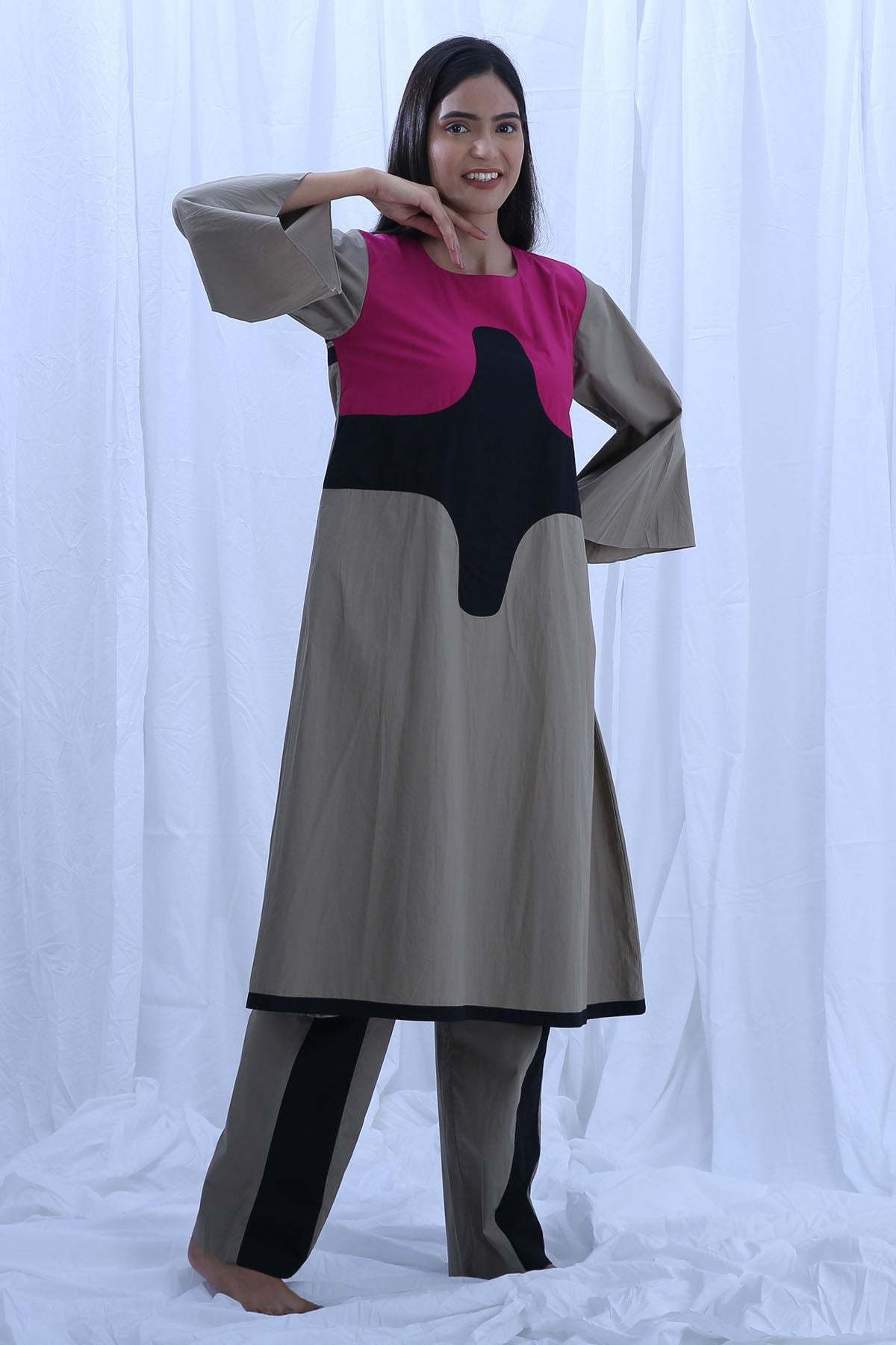 Buy Designer Colorblock Round Neck Kurta Set Online